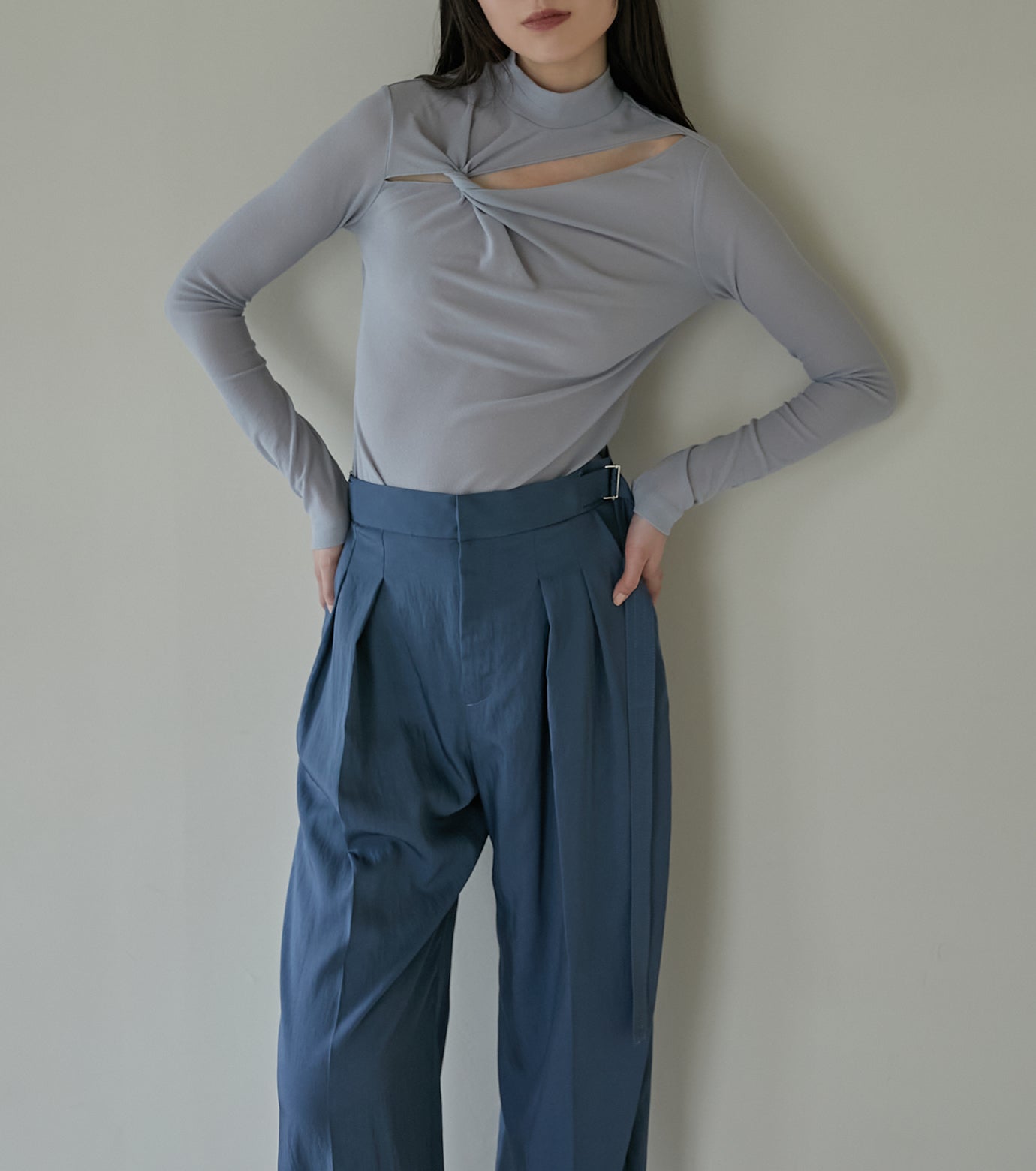 Asymmetric Front Slit TOP
