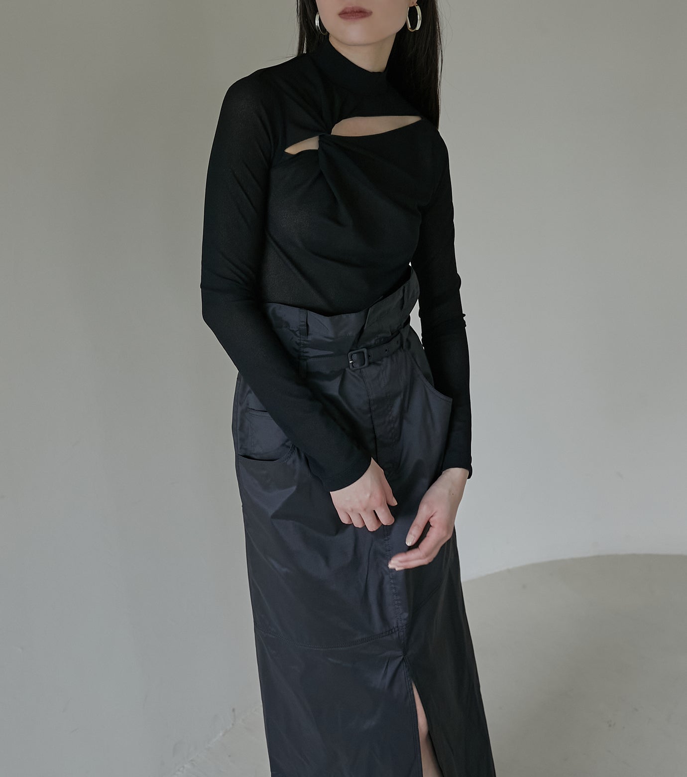Asymmetric Front Slit TOP