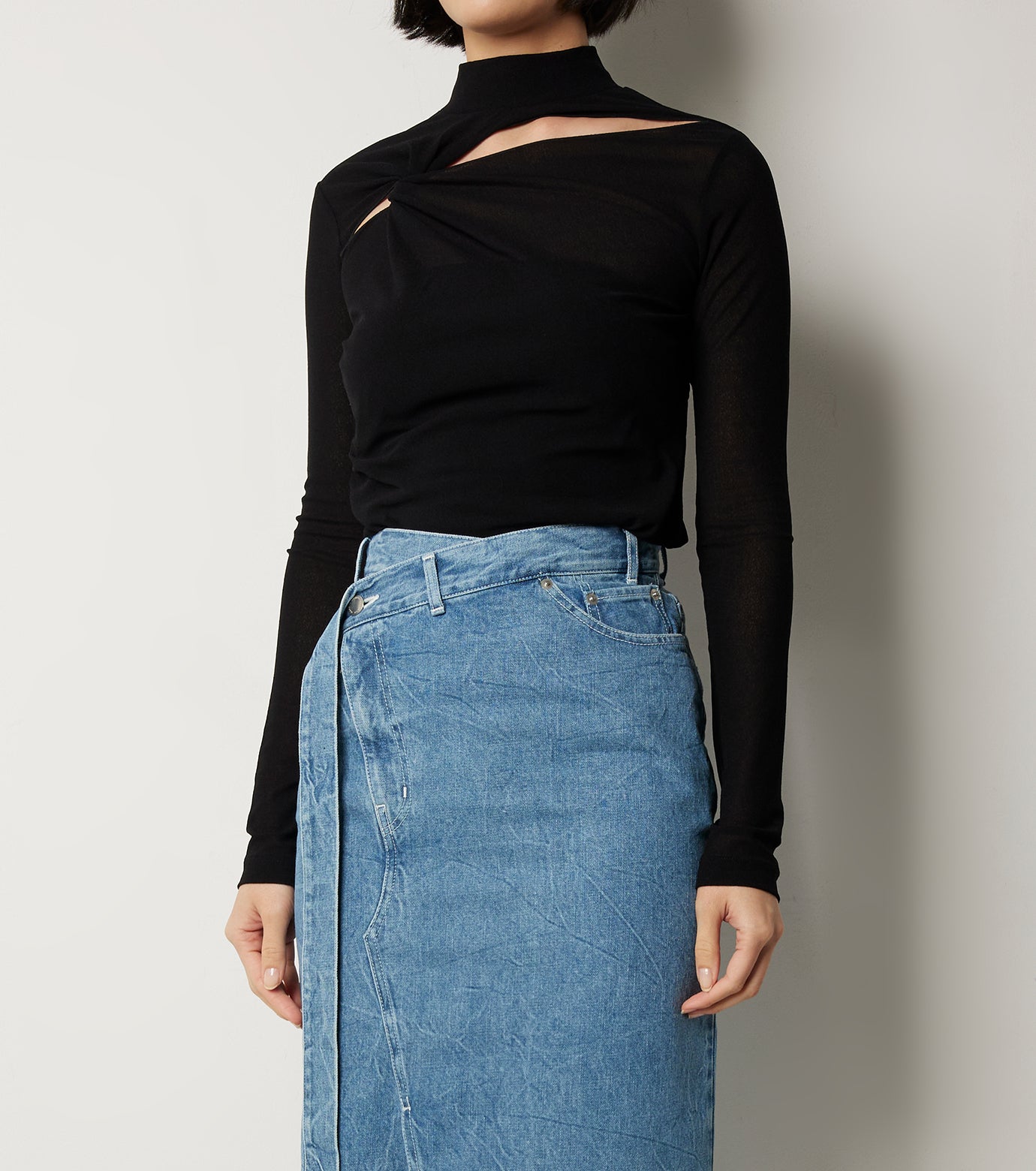 Asymmetric Front Slit TOP