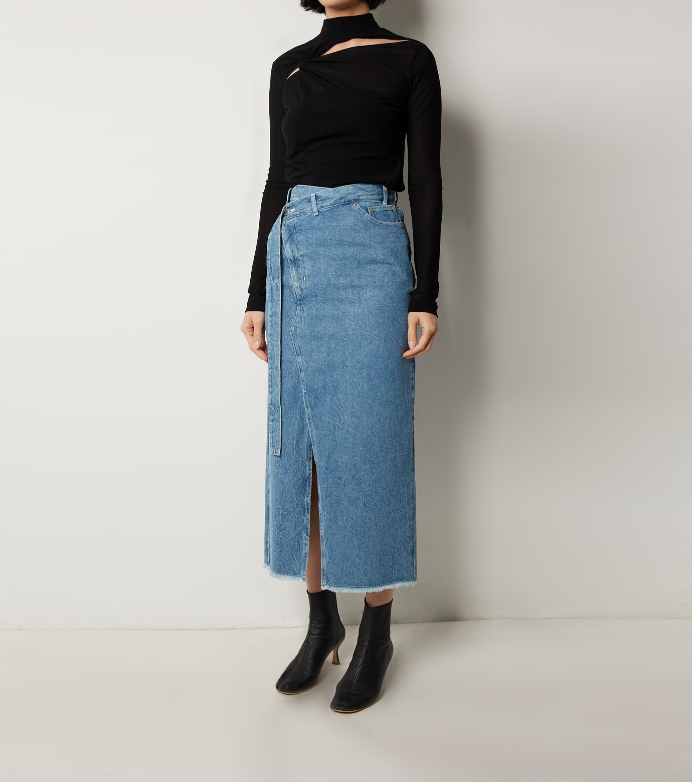 Asymmetric Front Slit TOP