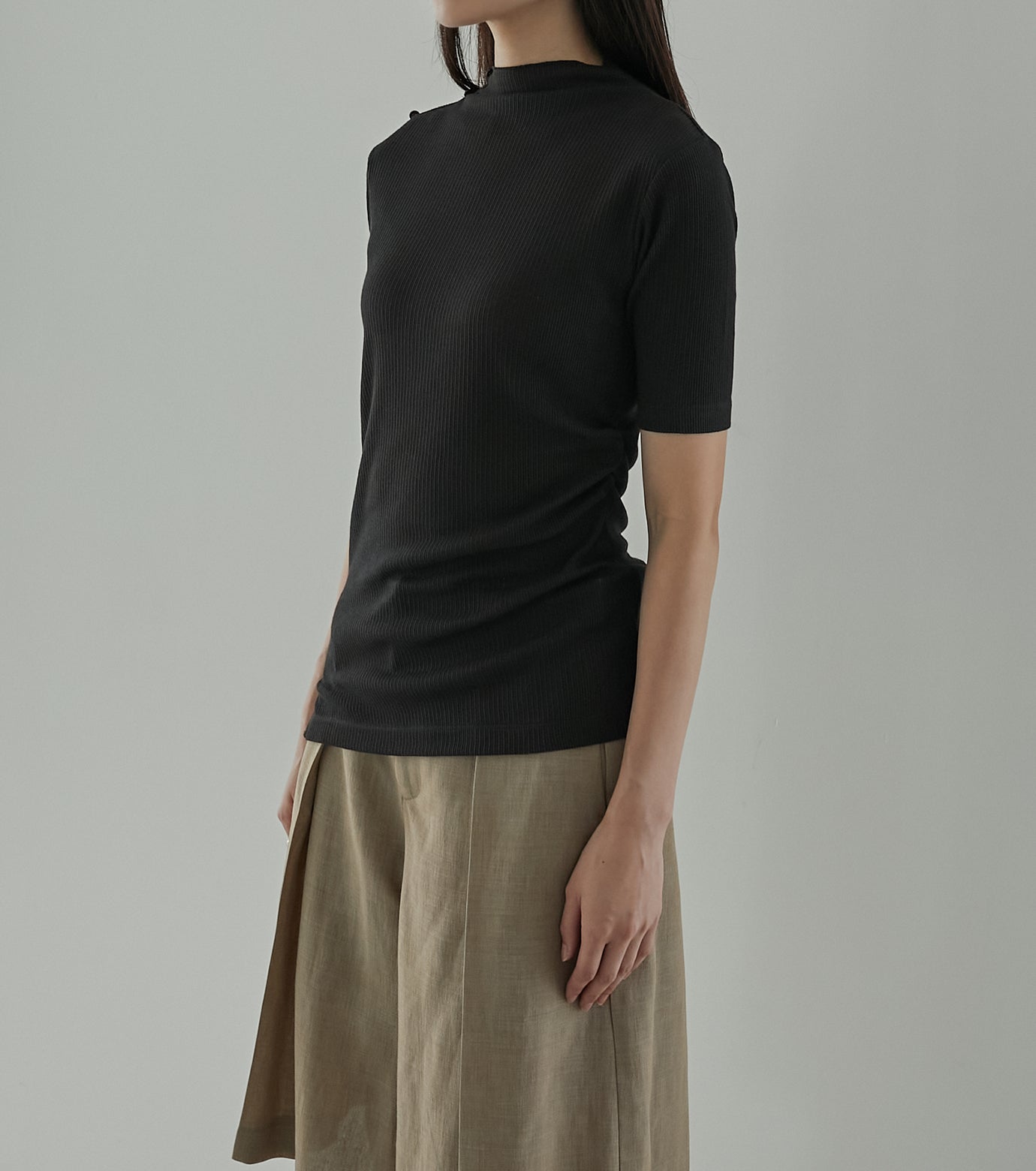 Asymmetry Slit Top