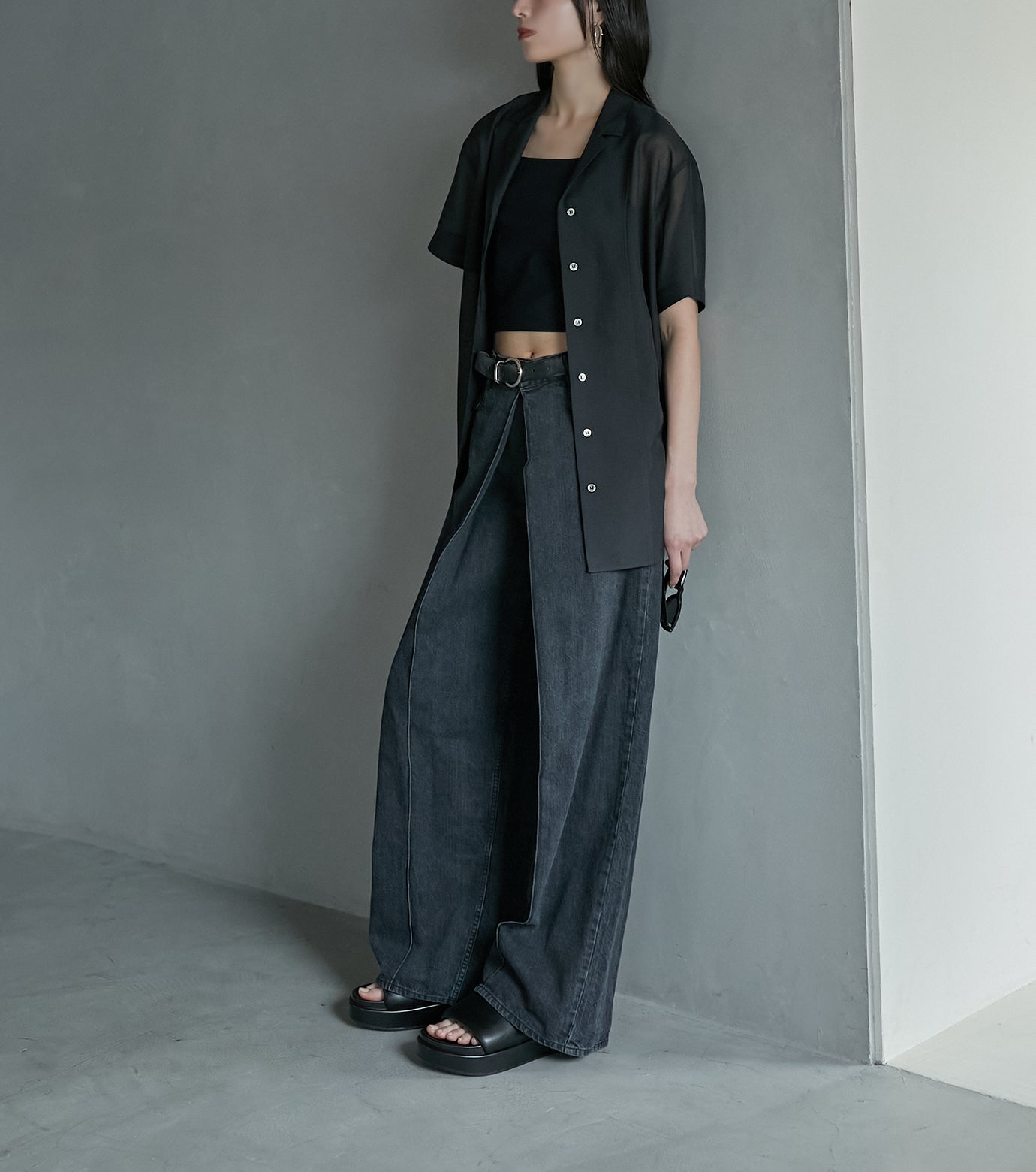 Front Tuck Wide Denim Pants