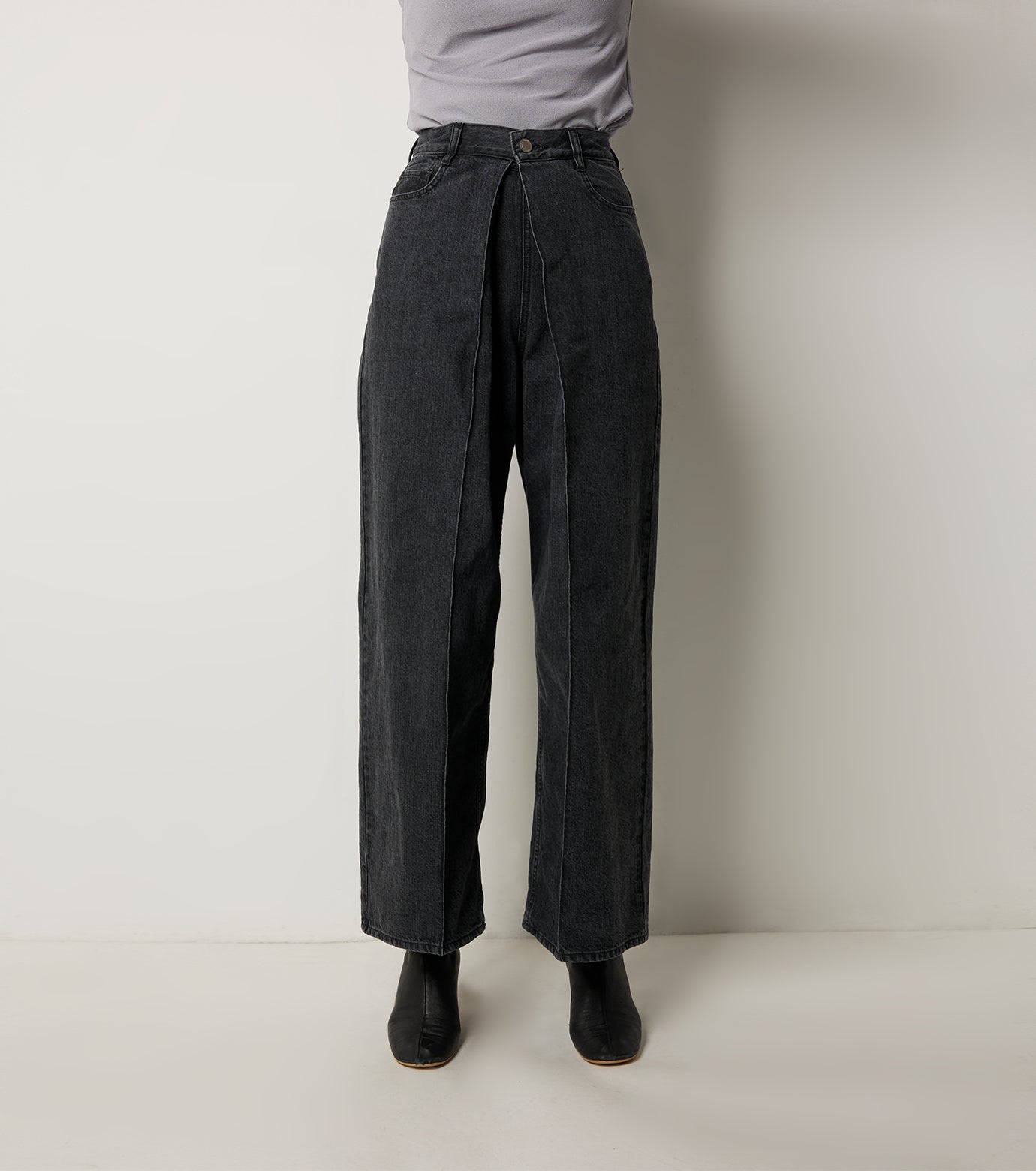 Front Tuck Wide Denim Pants