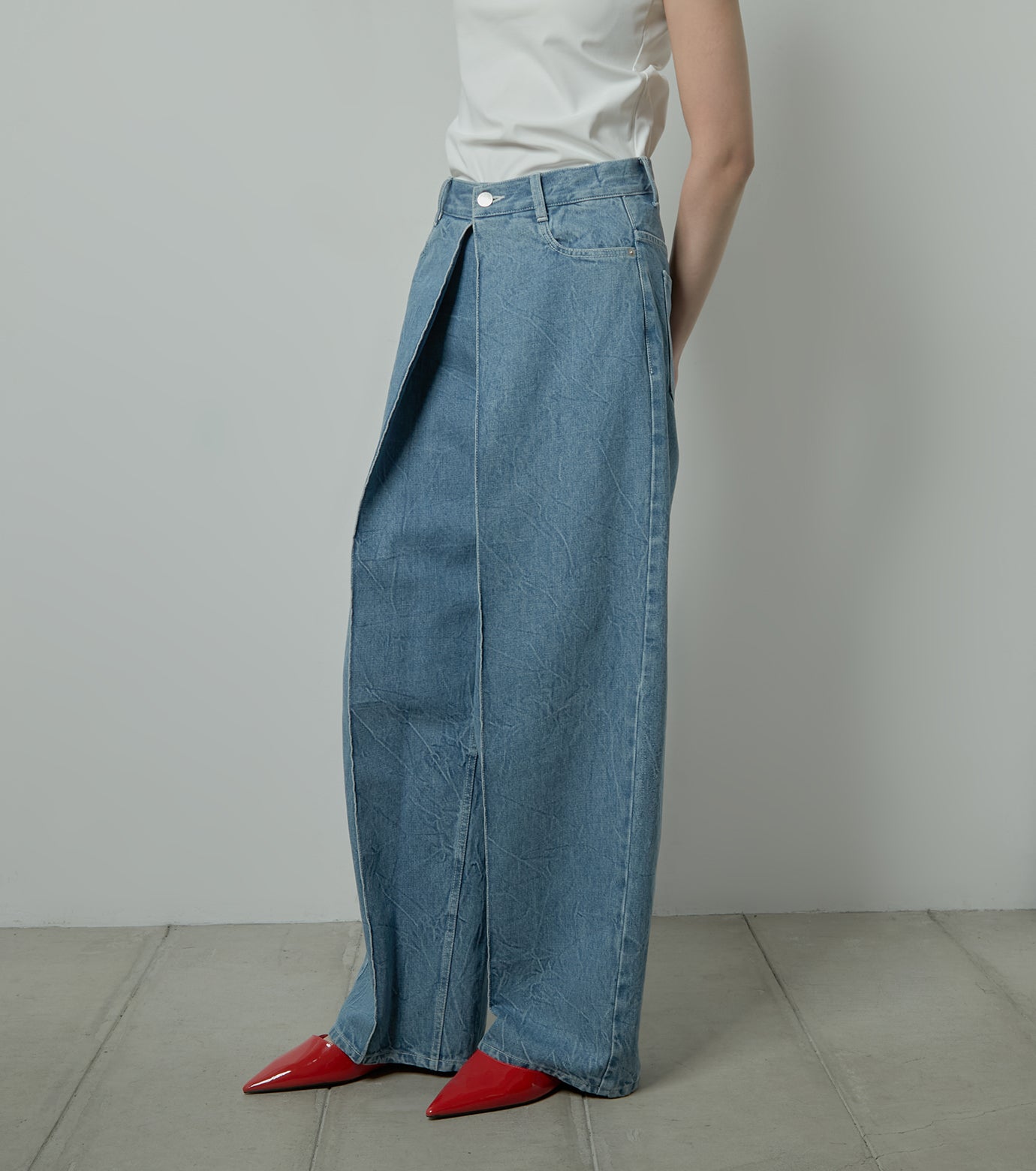 Front Tuck Wide Denim Pants