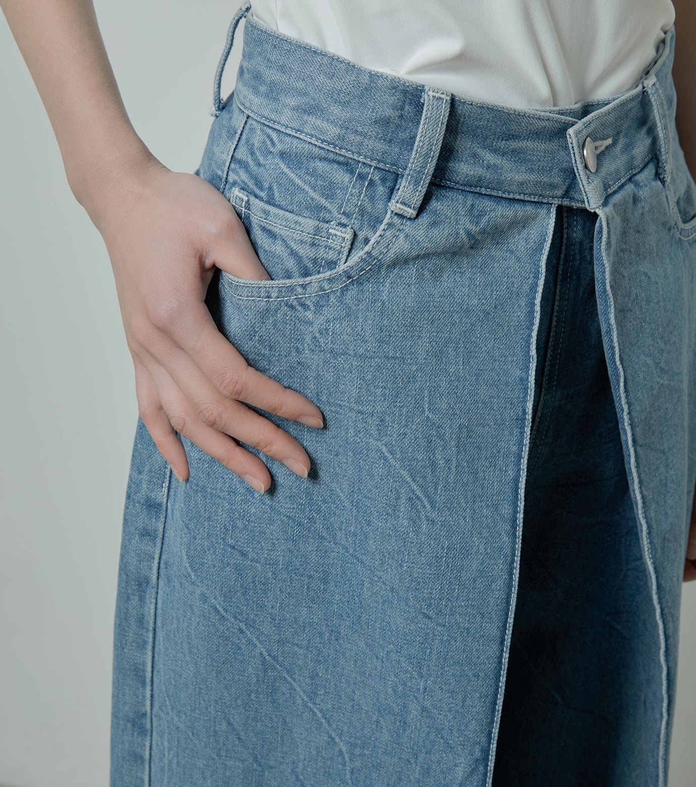 Front Tuck Wide Denim Pants
