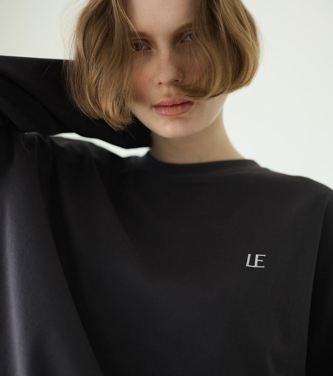 LE Embroidery Long T