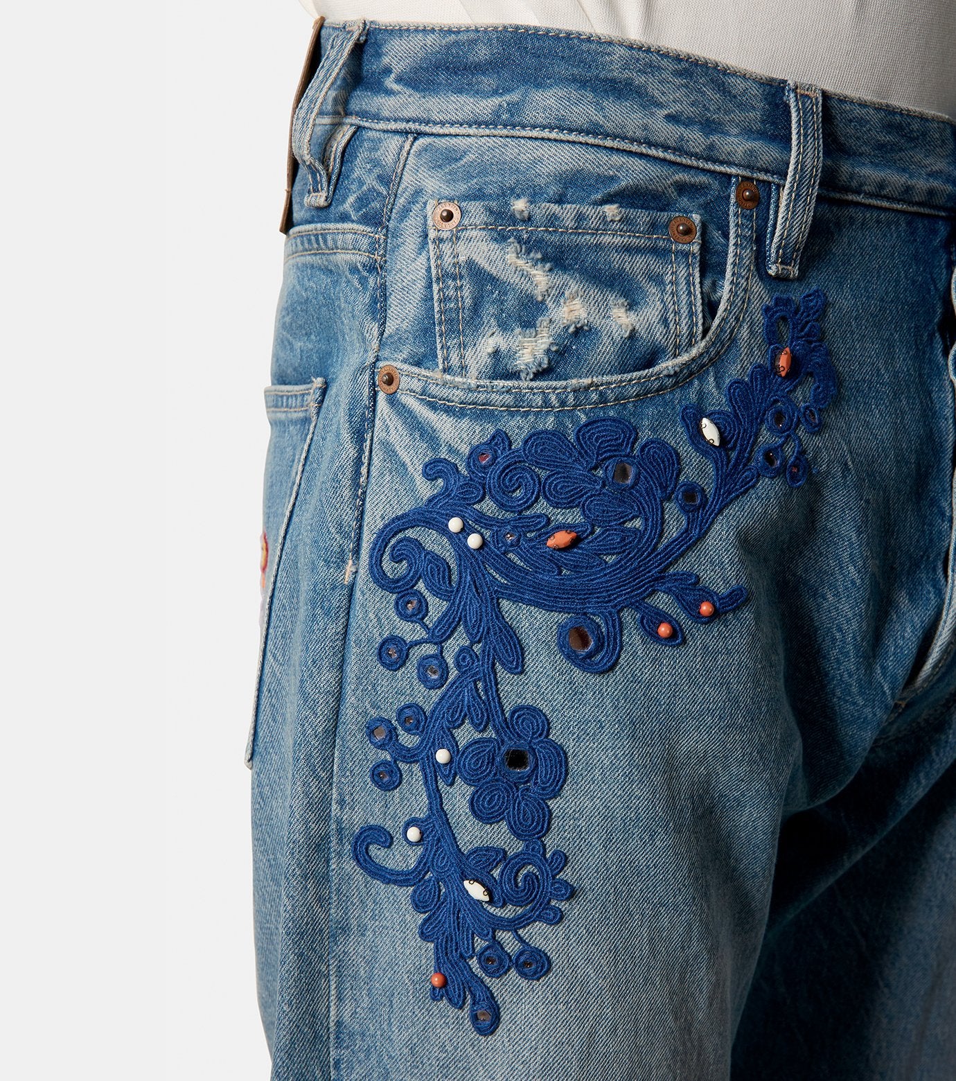 EMBROIDERY DENIM PANTS