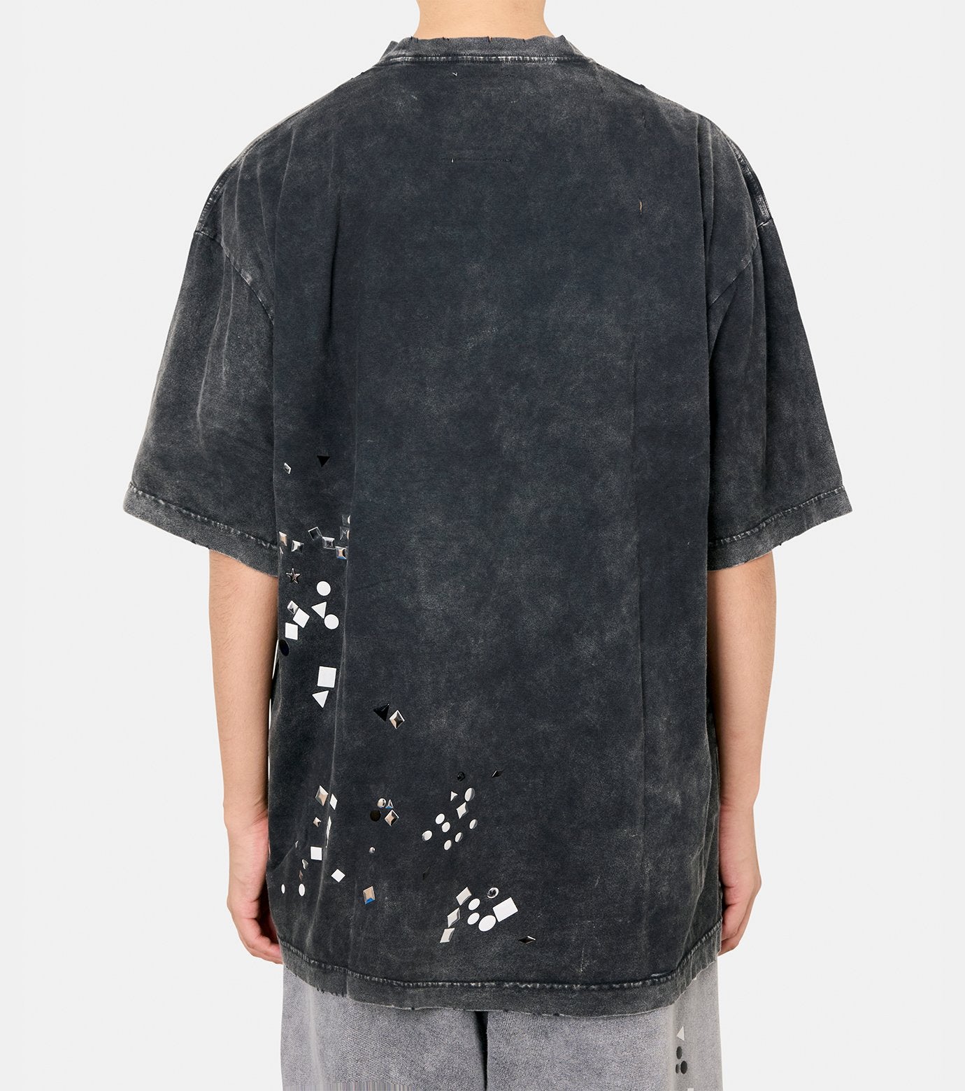 EMBELLISHED BLEACHED TEE