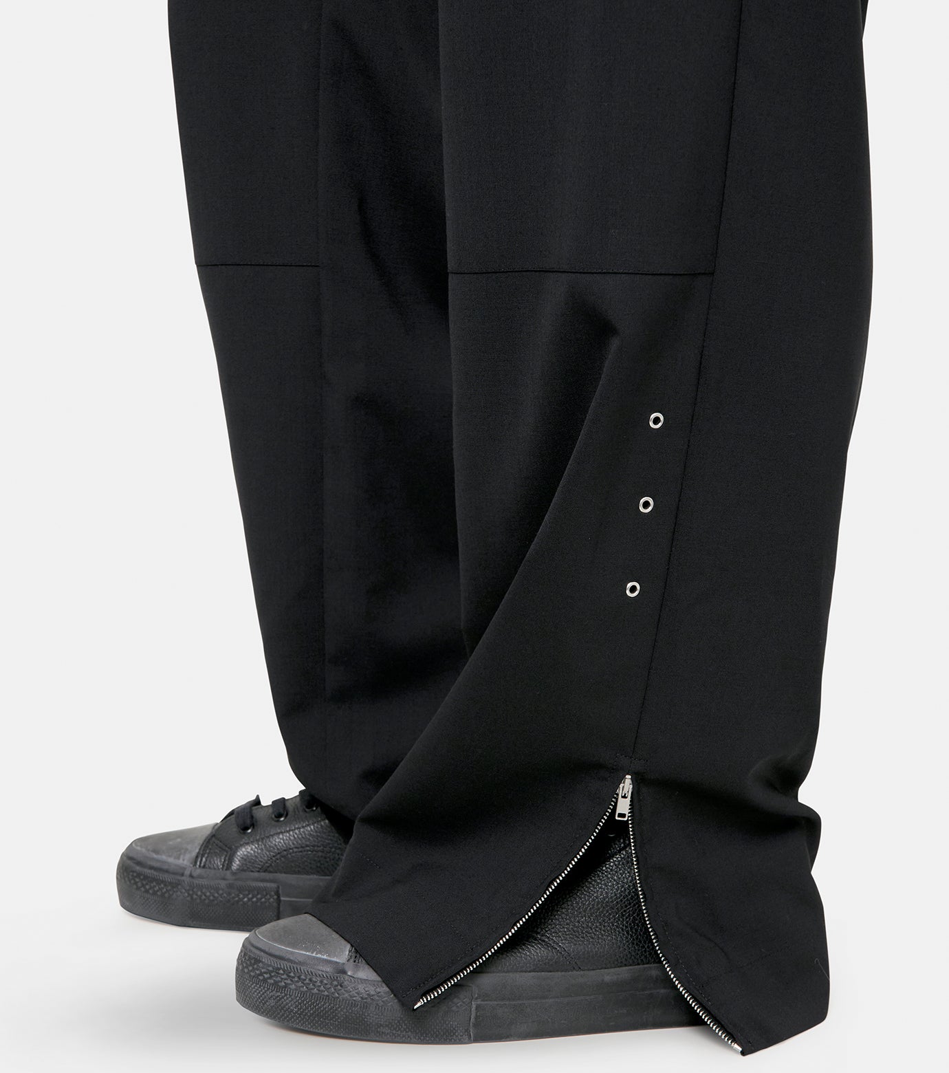 TAILORED PANTS WITH EYELETS