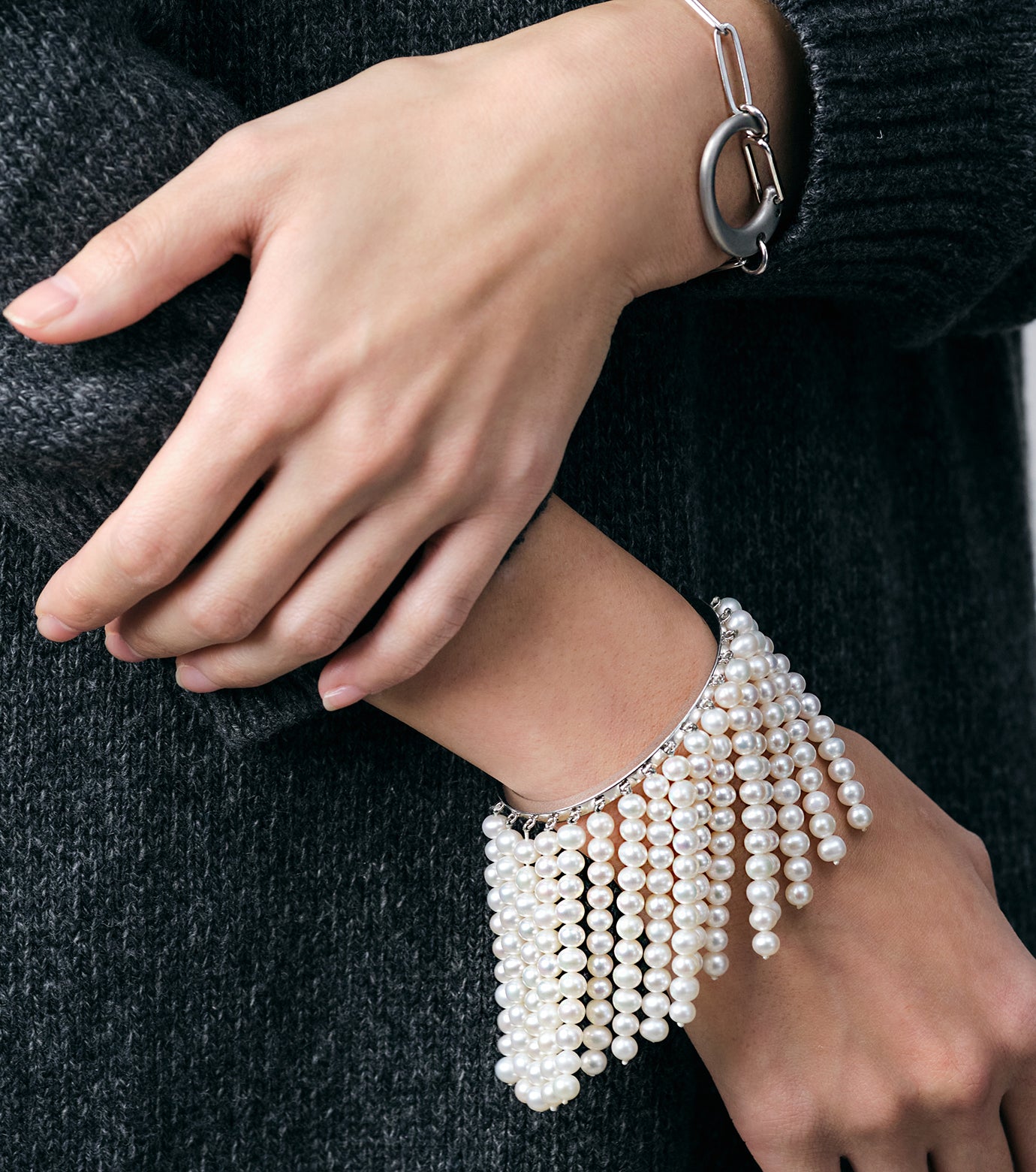 Pearl curtain Bangle (WG)