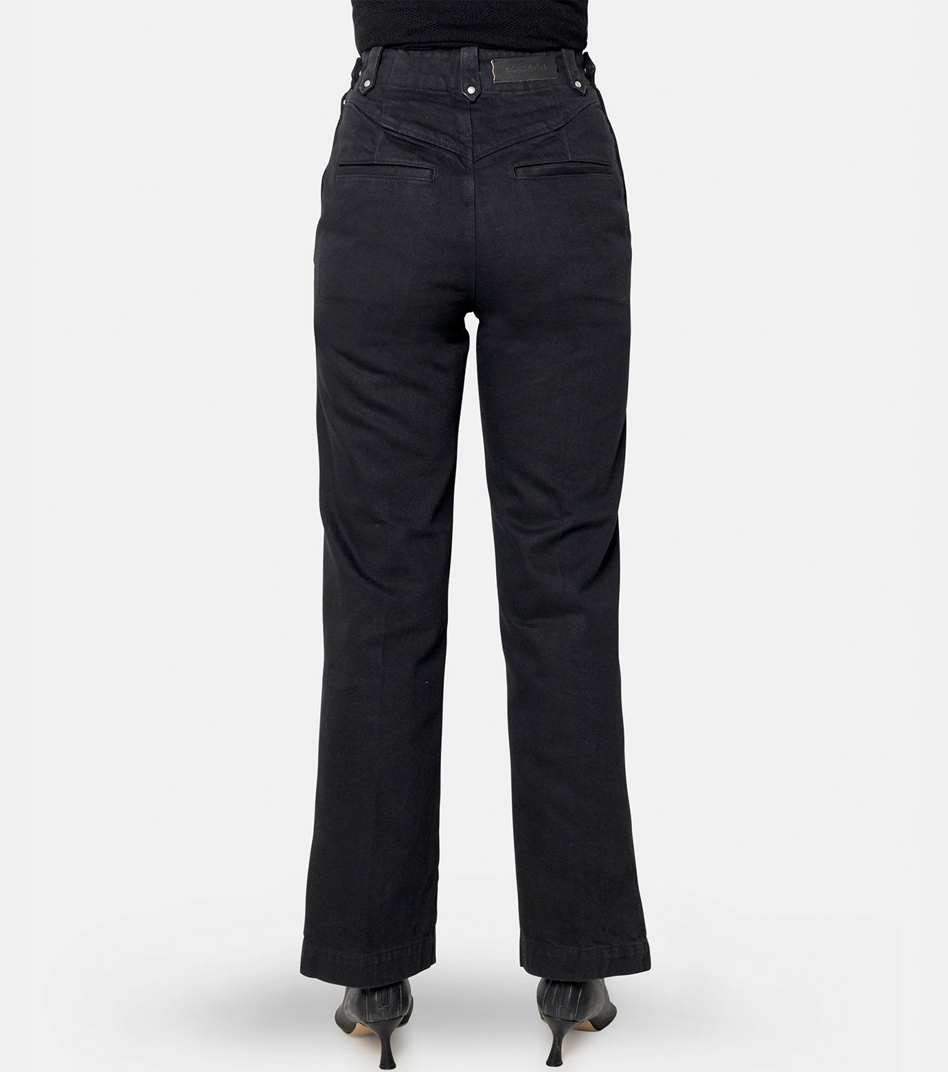 High-Waisted Jeans