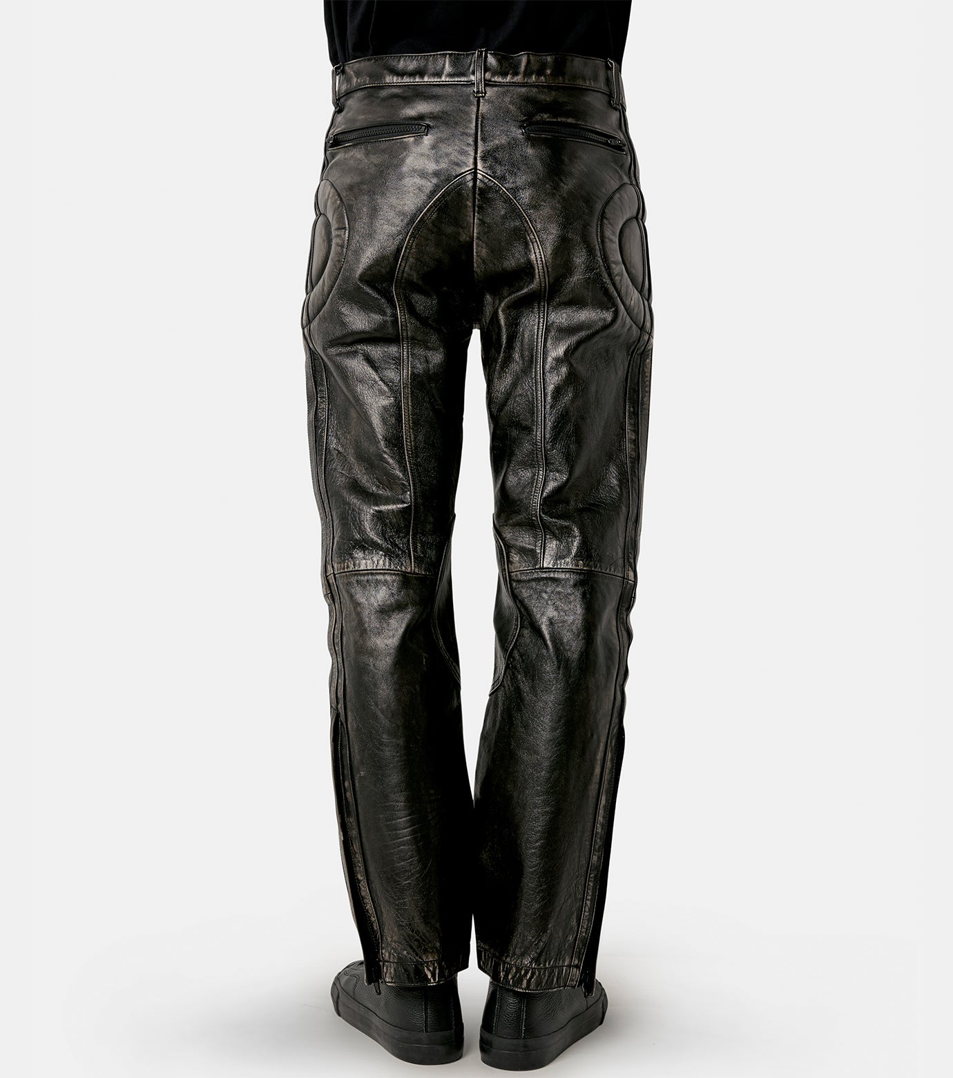 LEATHER PANTS