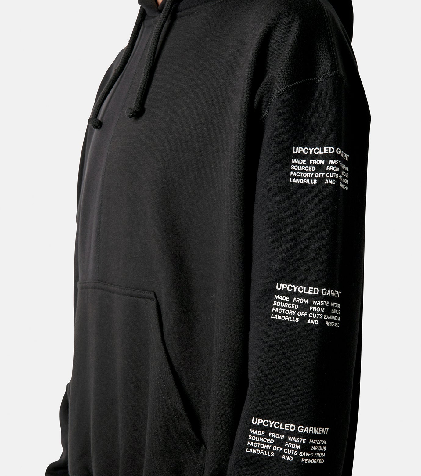 UPCYCLED PLANT-BASED HOODY