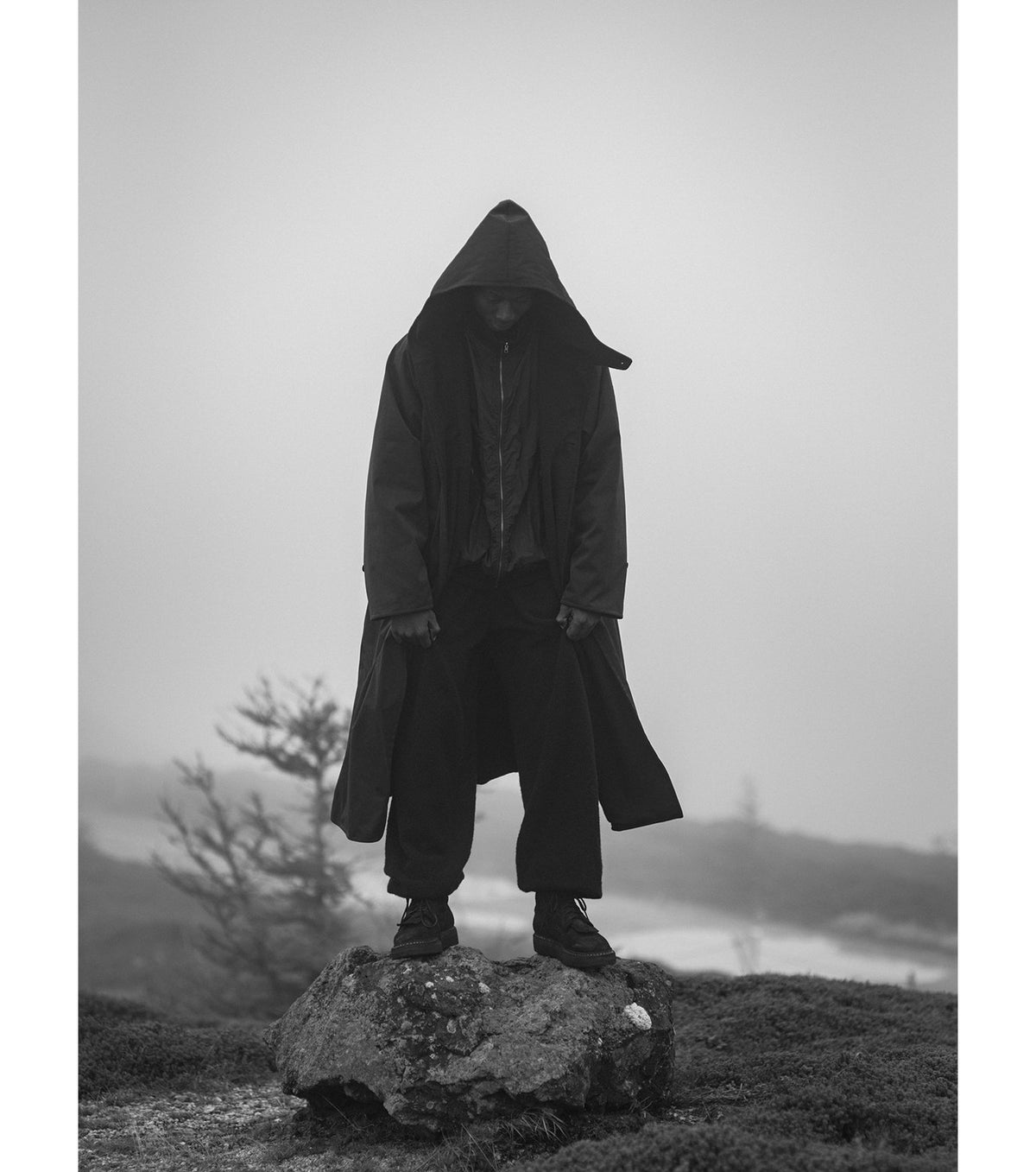 HOODED COAT
