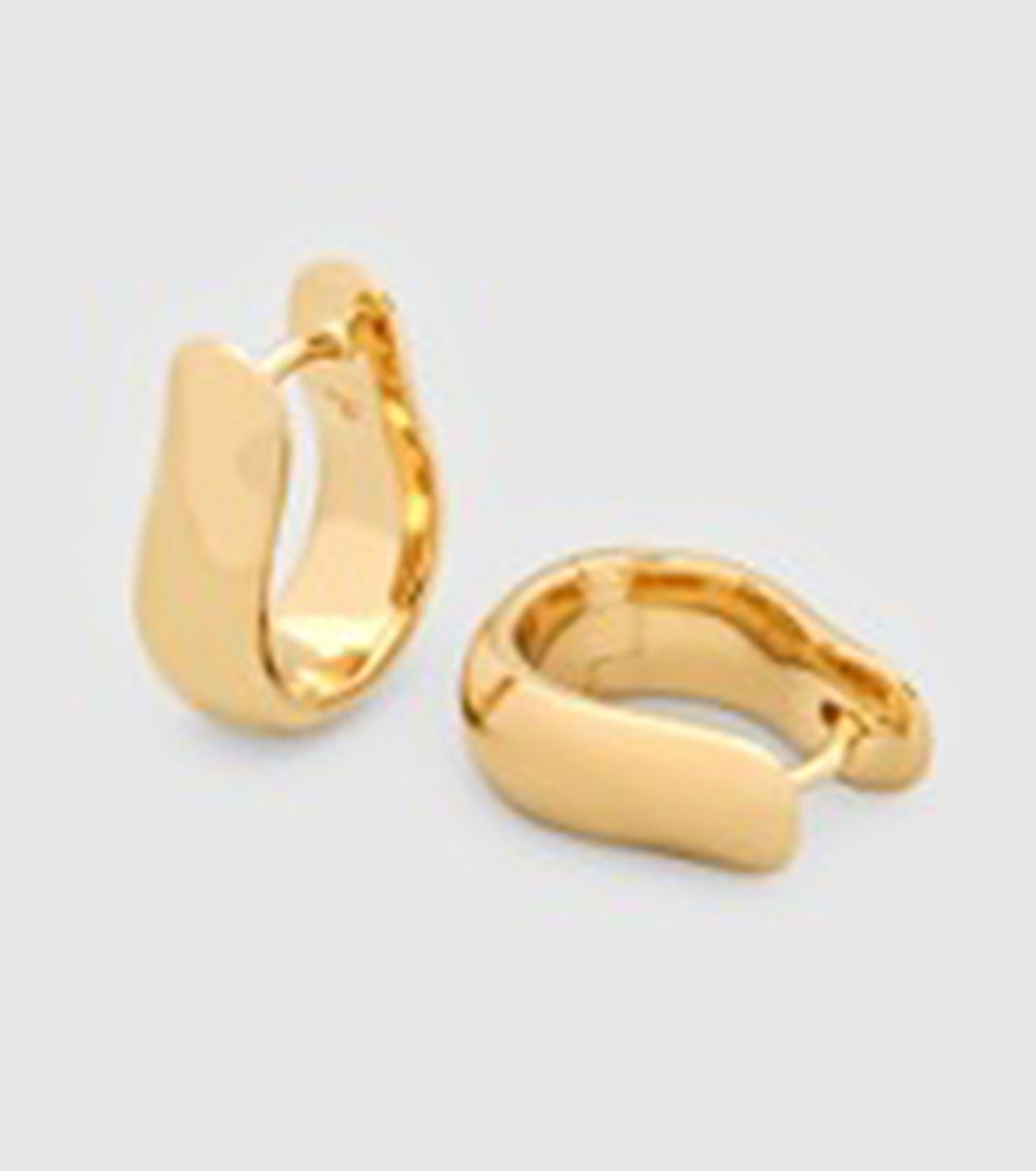 Oyster Hoops Small Gold