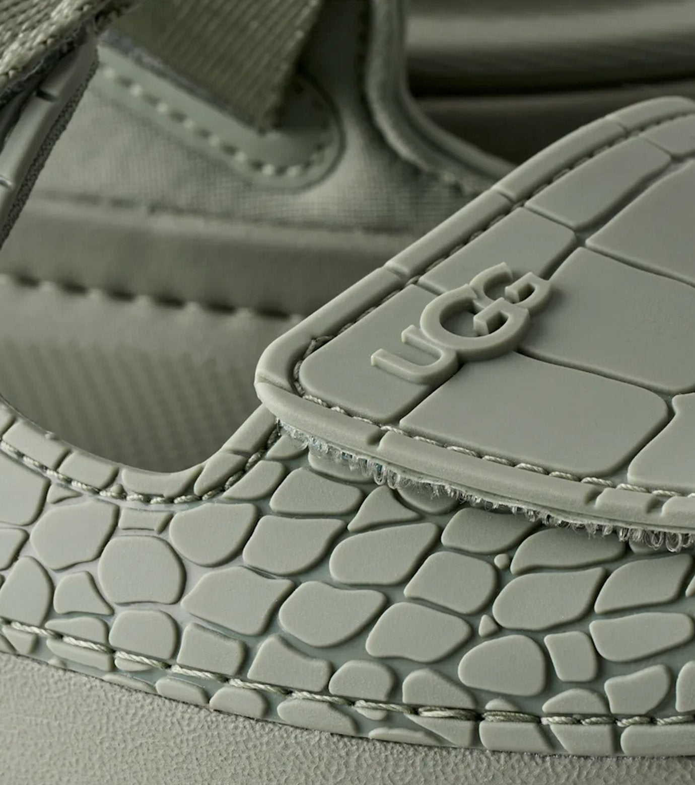 W GOLDENGLOW EMBOSSED