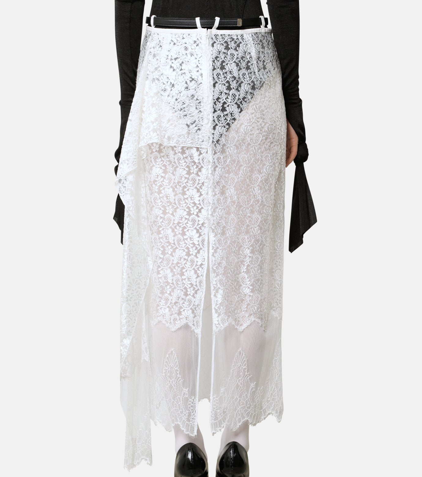 Falling-Plate Lace Skirt