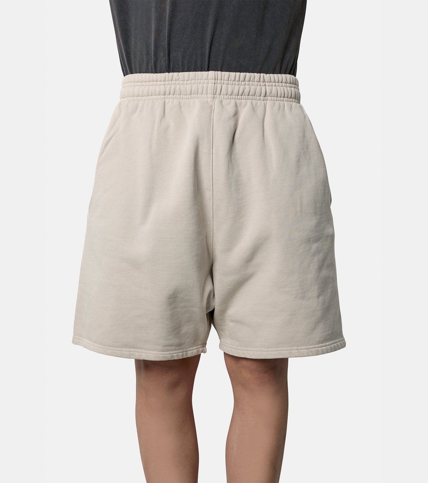 STANDARD SWEATSHORT