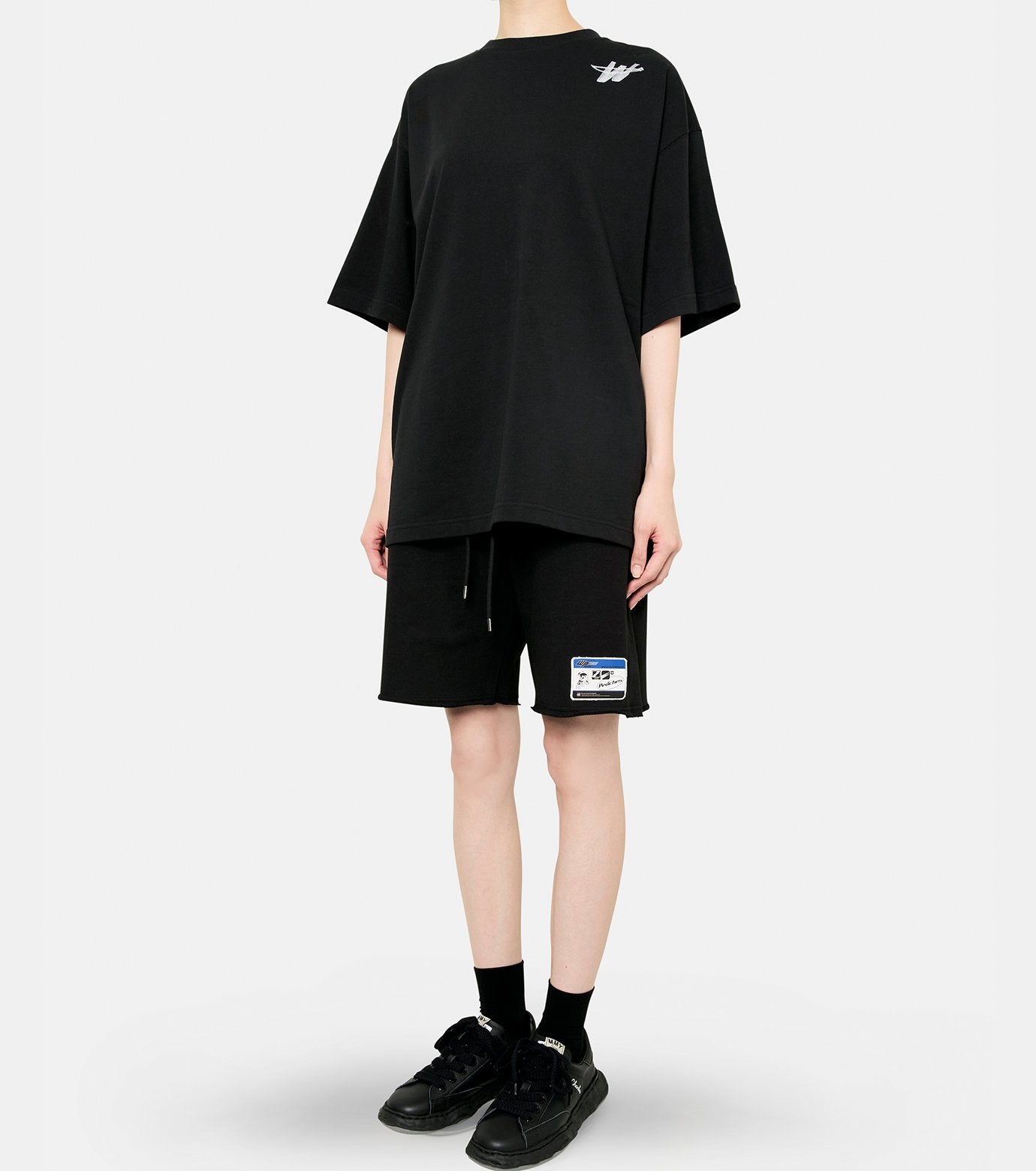 PEACHES METAL MULTI LOGO T-SHIRT