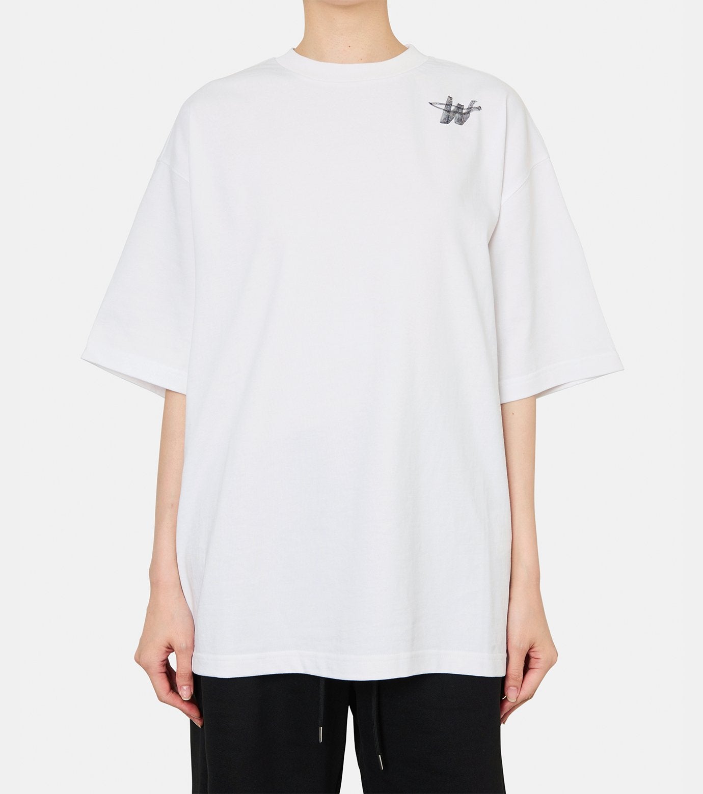 PEACHES METAL MULTI LOGO T-SHIRT