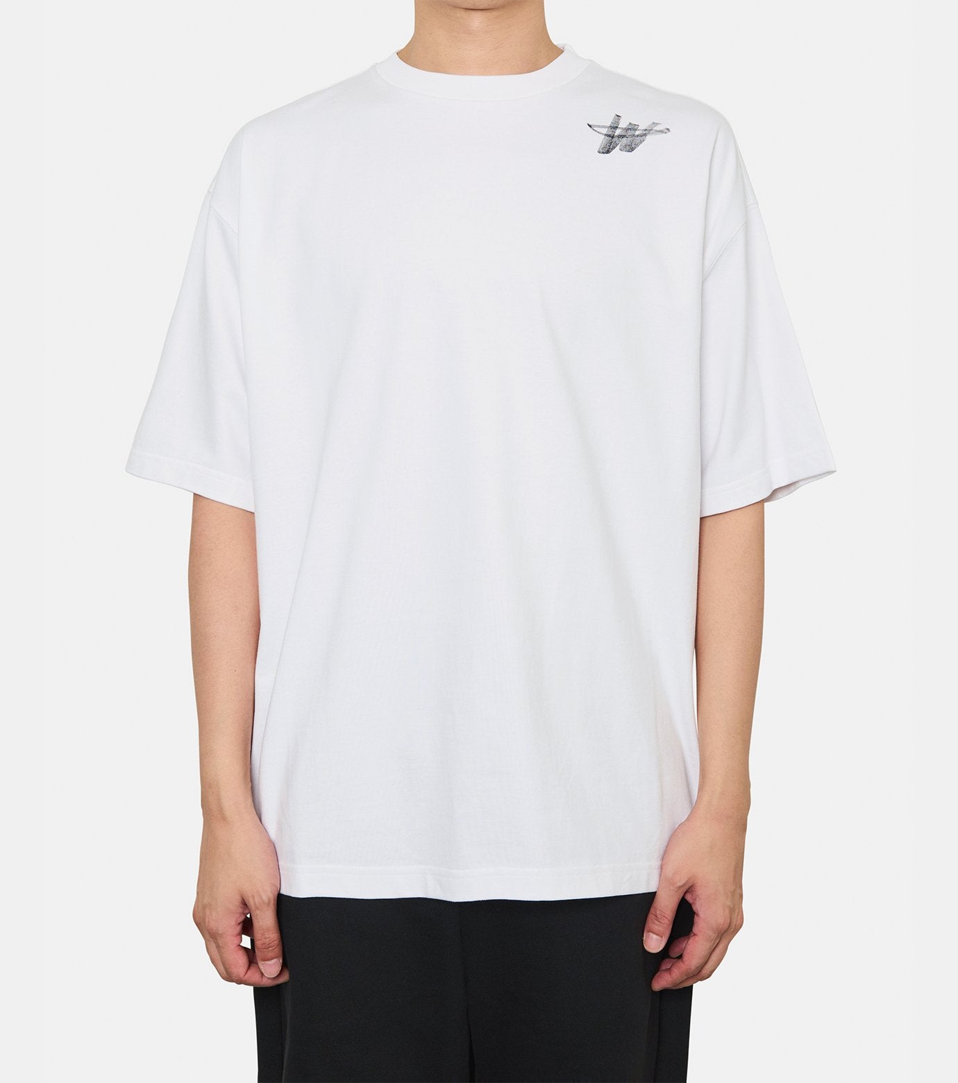 PEACHES METAL MULTI LOGO T-SHIRT