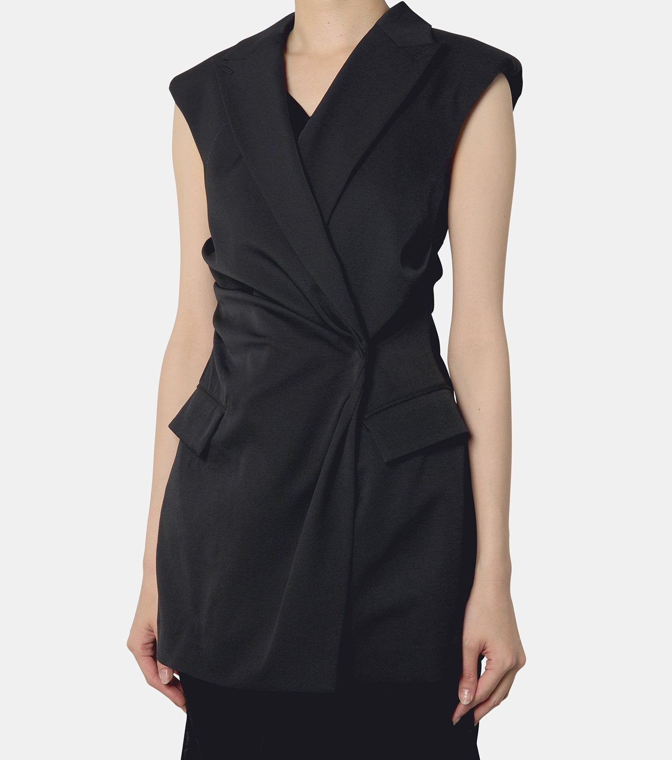 TAILORED VEST