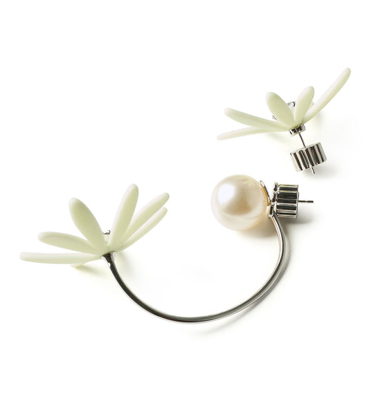 Daisy Pearl Earring