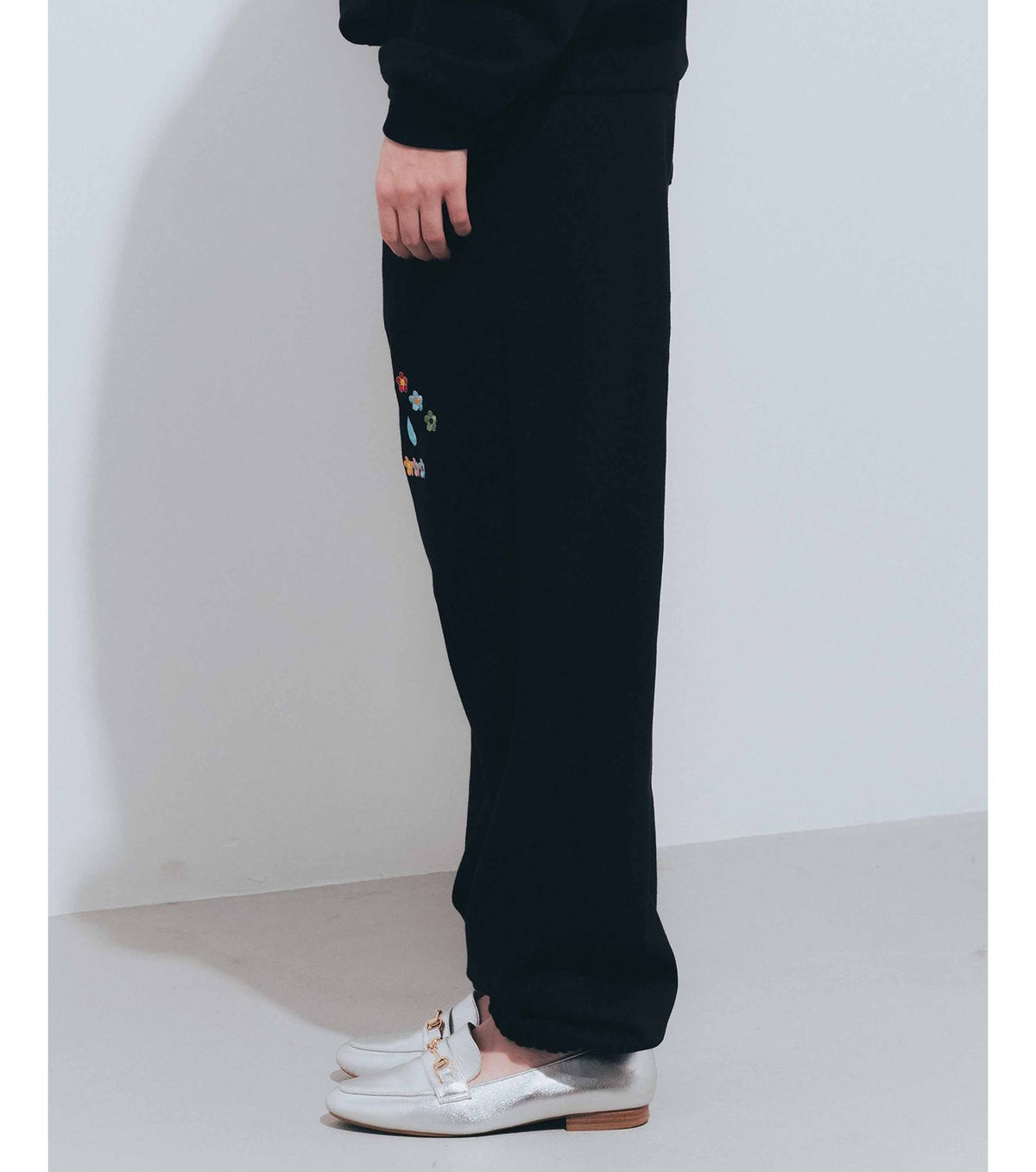 Sample Embroidary Sweat Pants