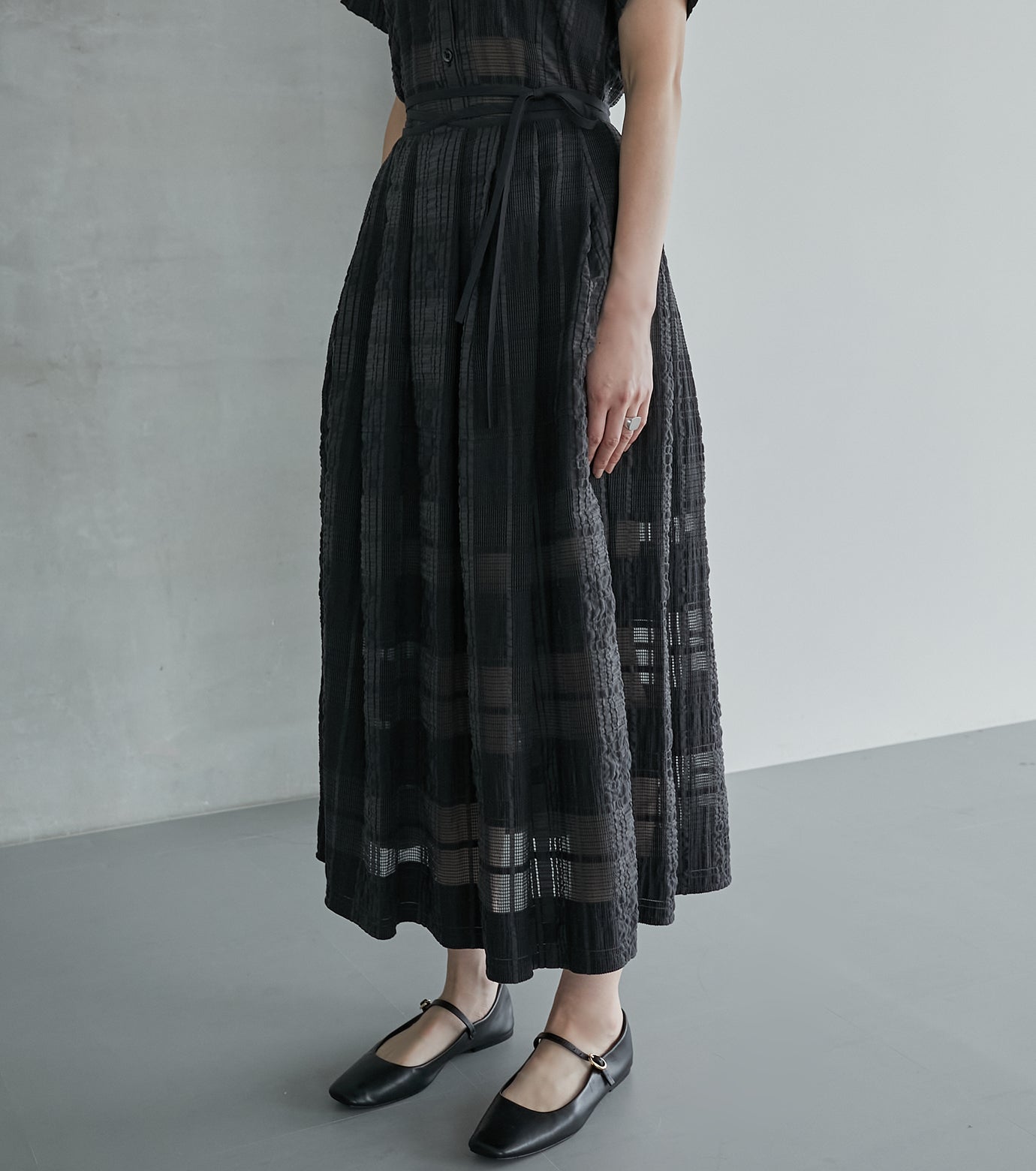 Checkered Lace Jacquard Tuck Skirt