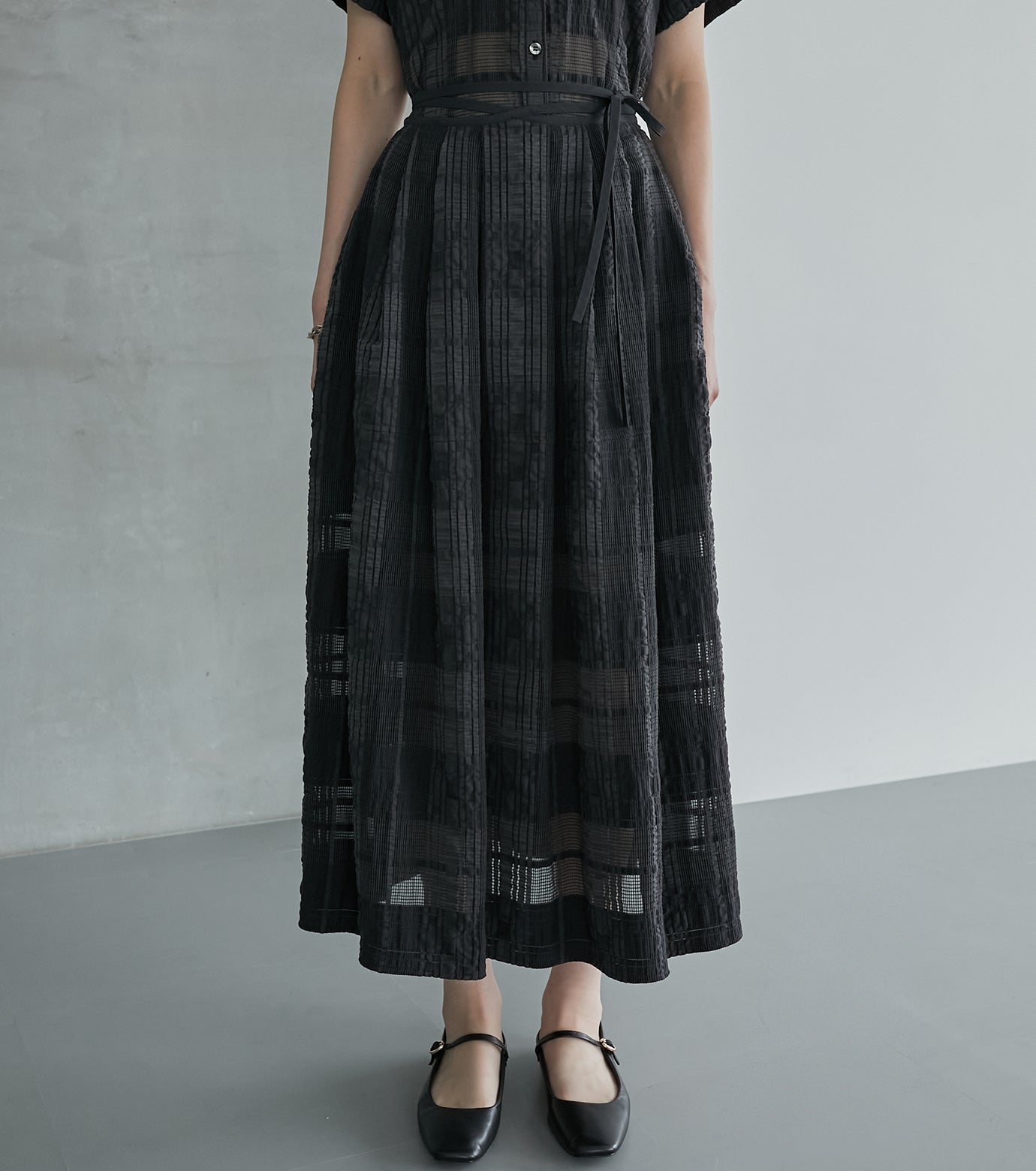 Checkered Lace Jacquard Tuck Skirt