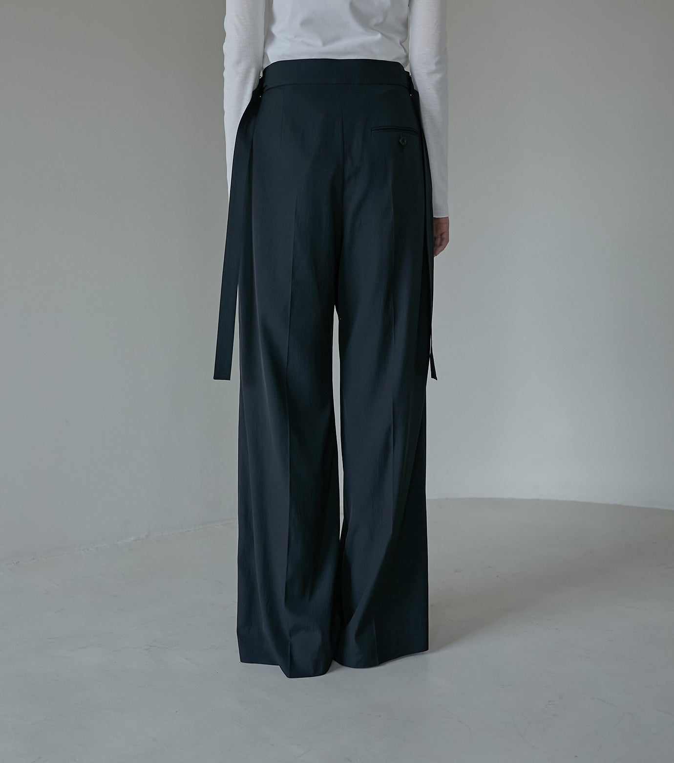 Wide Leg Tuck Pants