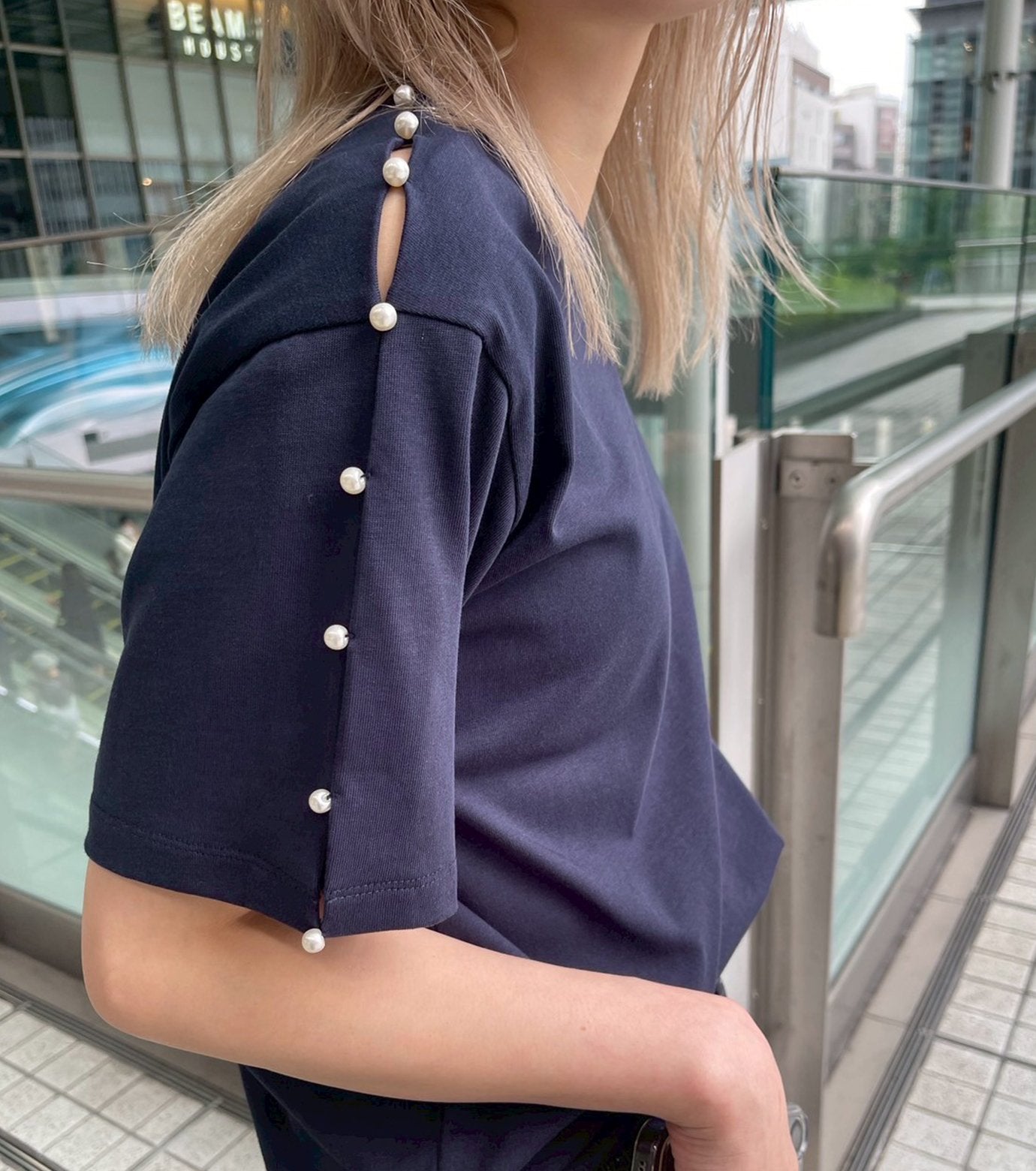 Boxy T-shirt w/Pearl Embellishment