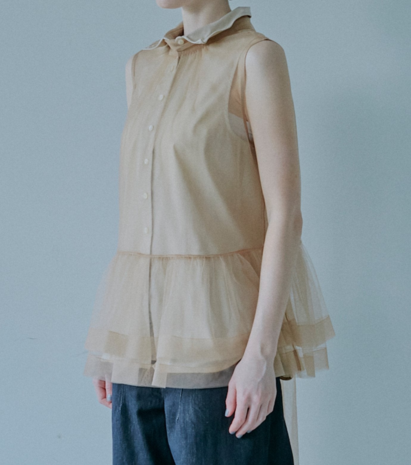 Sleeveless Shirt w/Wire Detailing