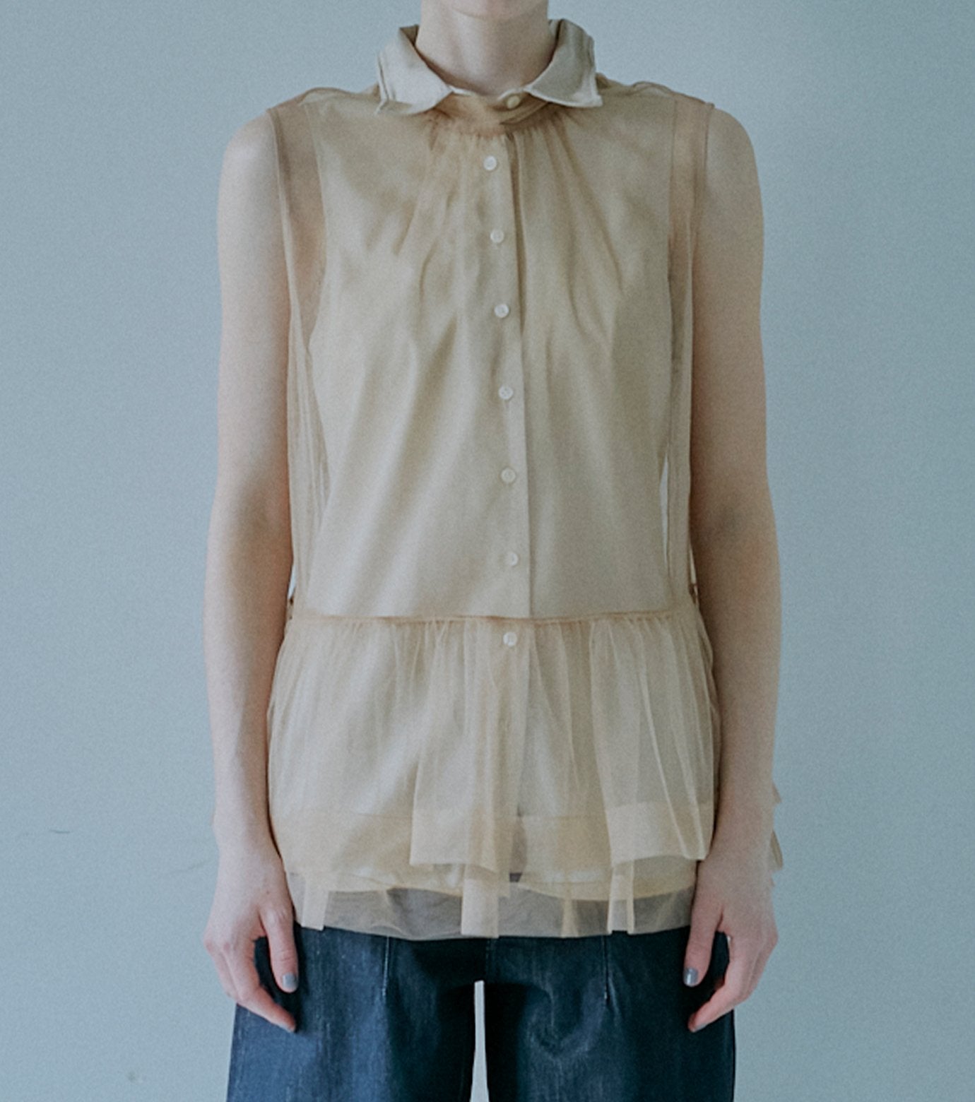 Sleeveless Shirt w/Wire Detailing