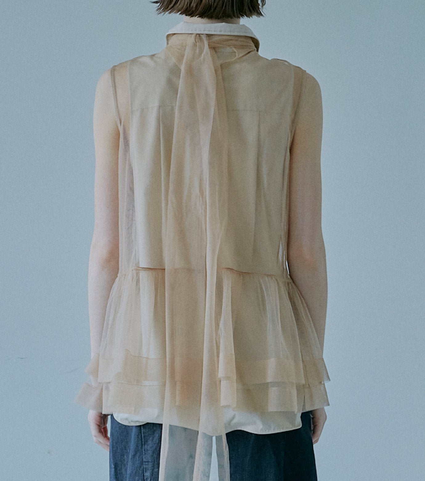 Sleeveless Shirt w/Wire Detailing