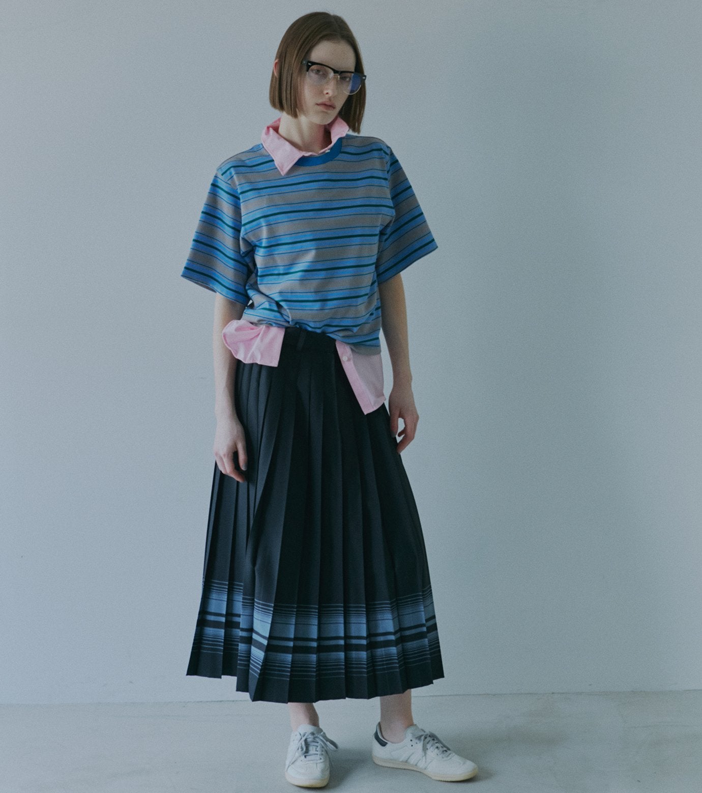 Sleeveless Shirt w/Wire Detailing
