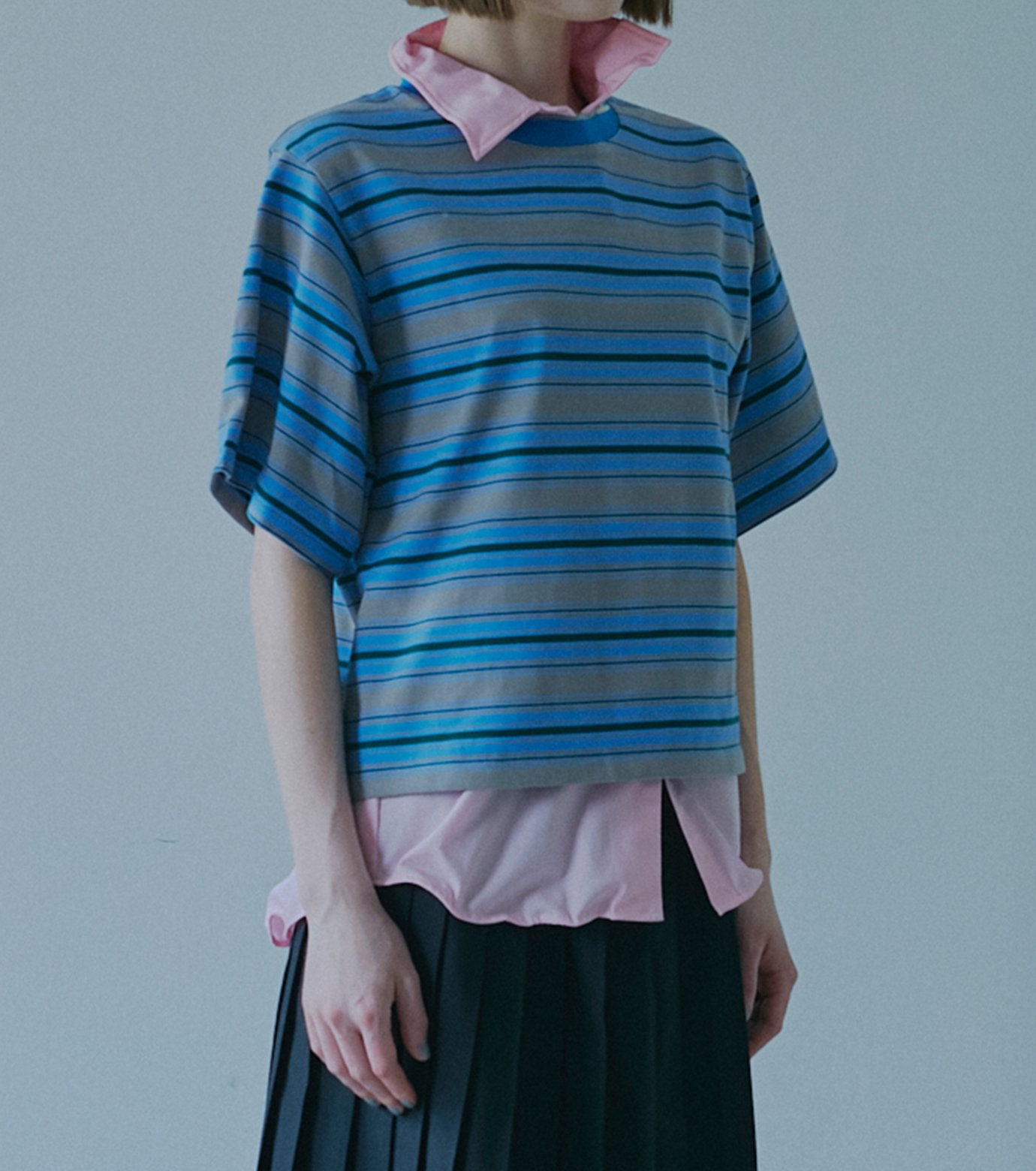 Sleeveless Shirt w/Wire Detailing