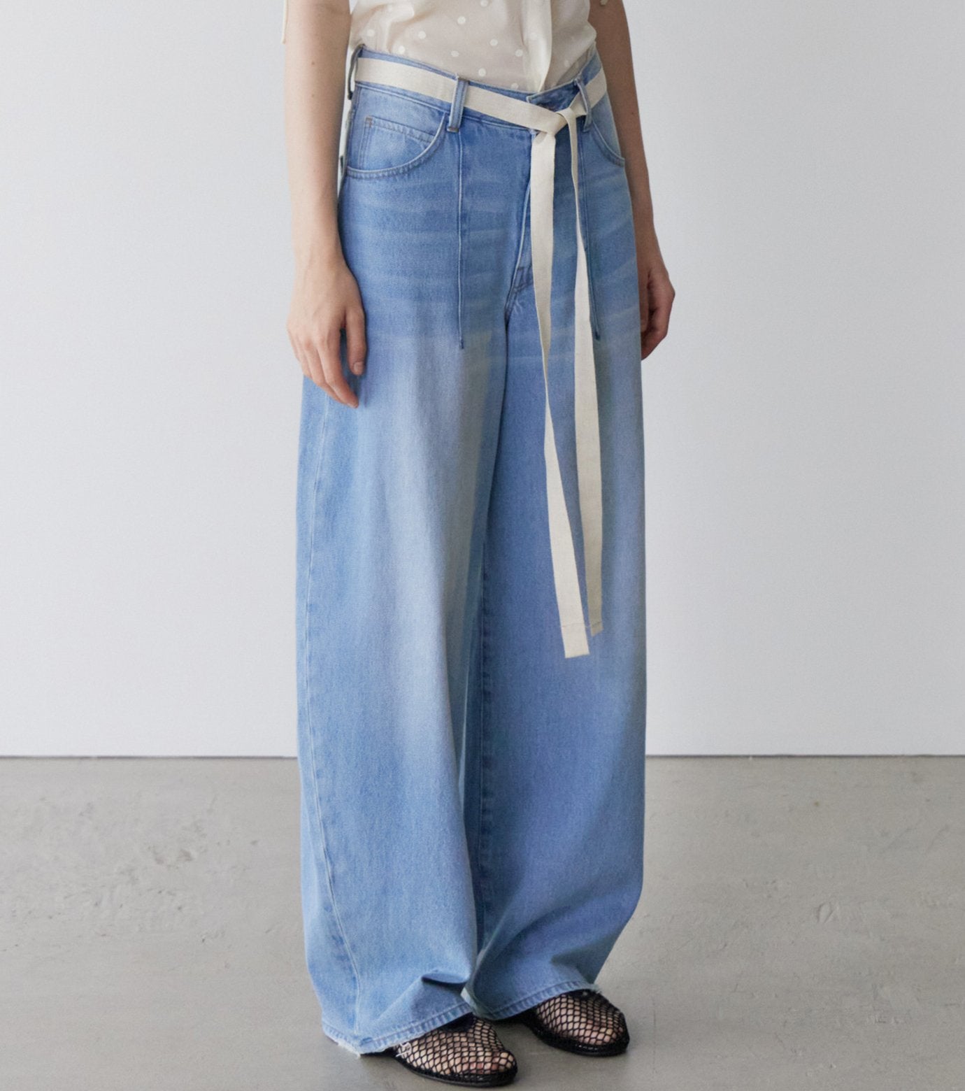 Barrel Leg Jeans