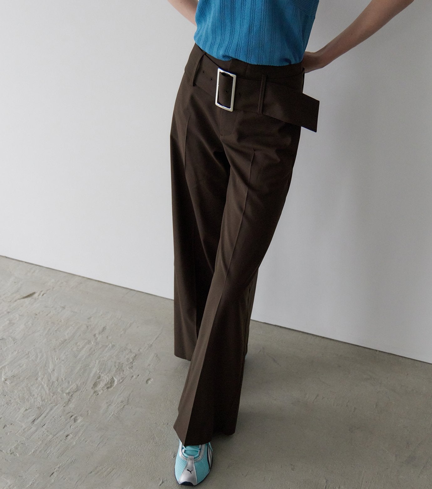 Relaxed Fit Trousers w/Wide Belt