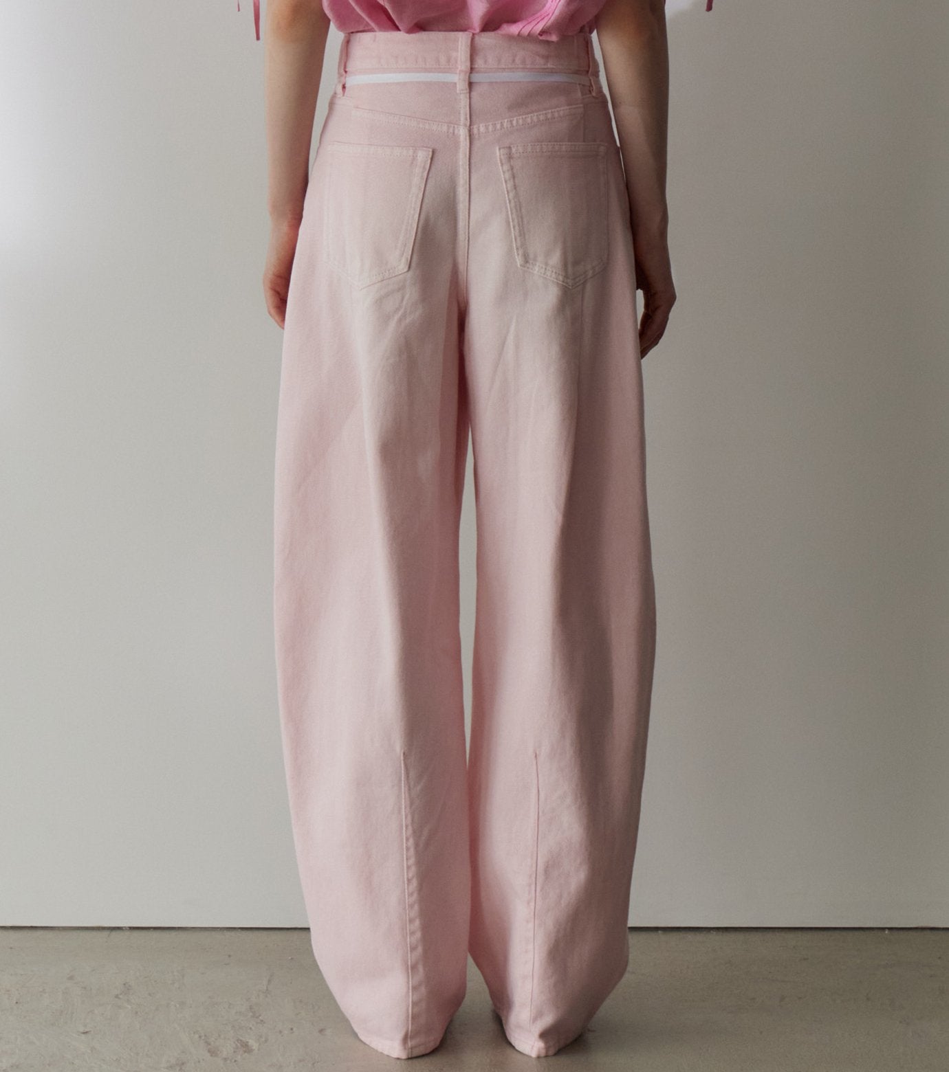 Barrel Leg Jeans