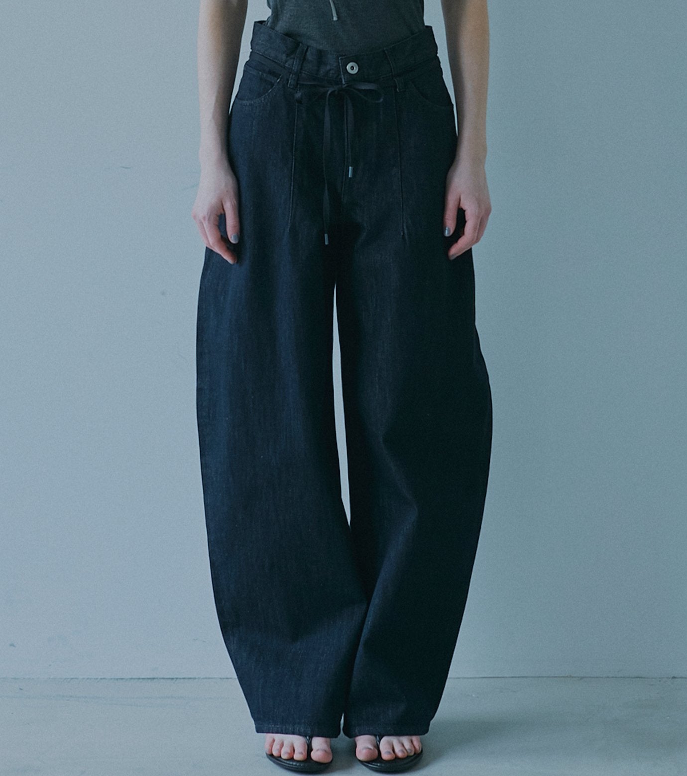 Barrel Leg Jeans