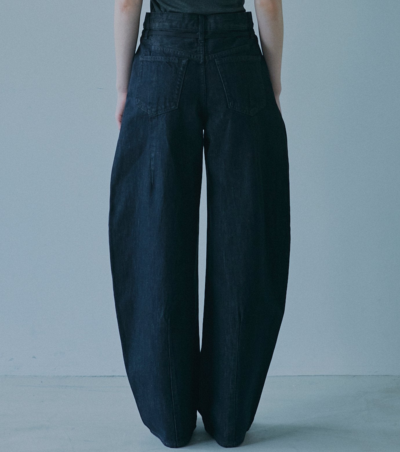 Barrel Leg Jeans