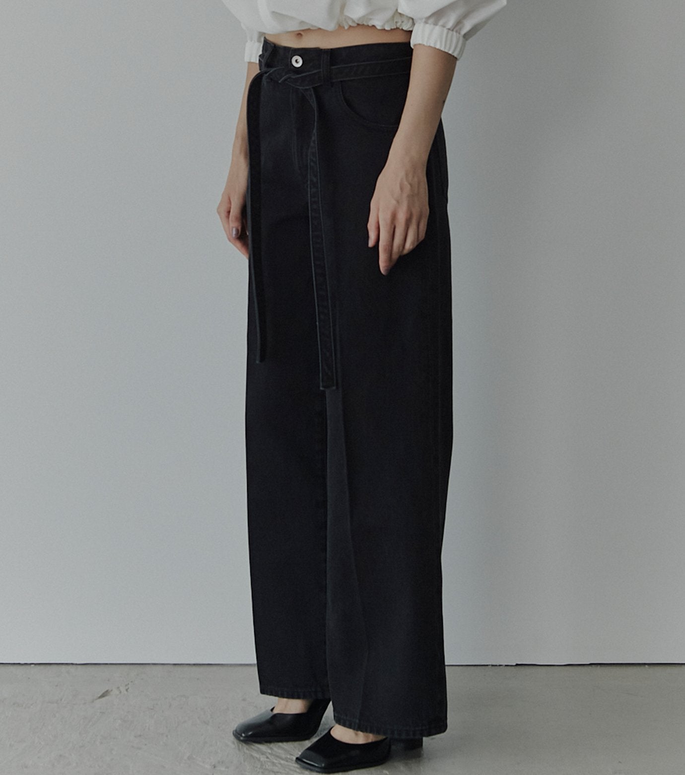 Straight Fit Jeans w/Belt