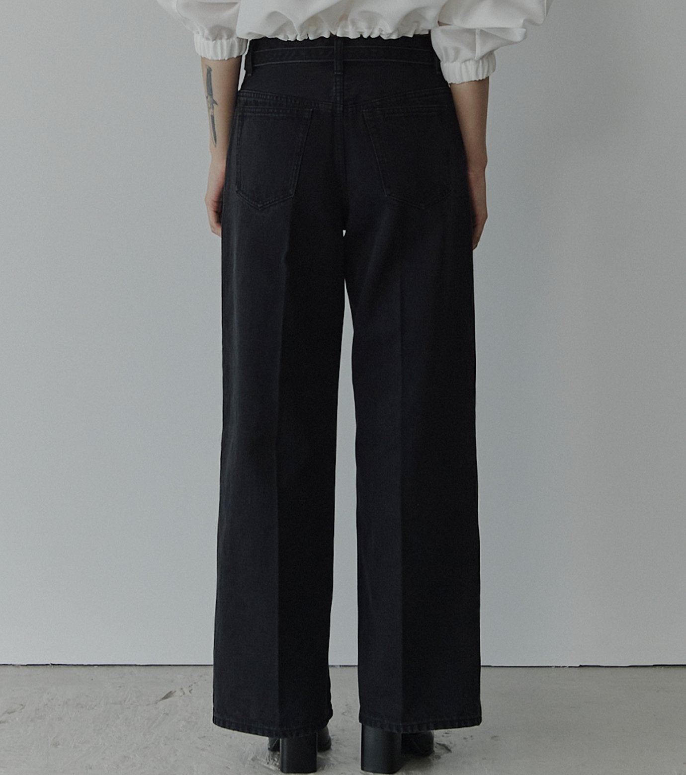Straight Fit Jeans w/Belt