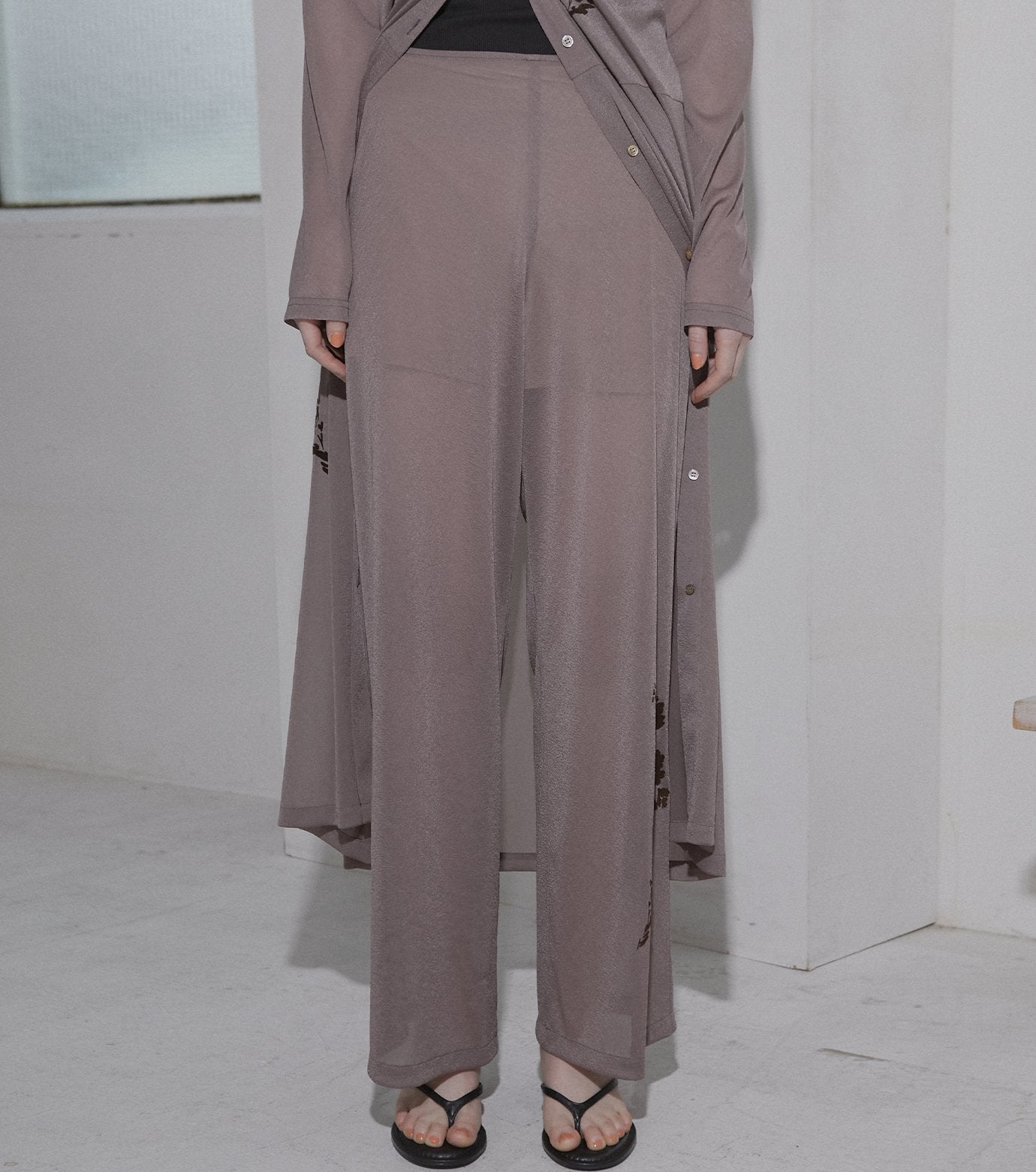Sheer Relax Pant w/Flocked Flower