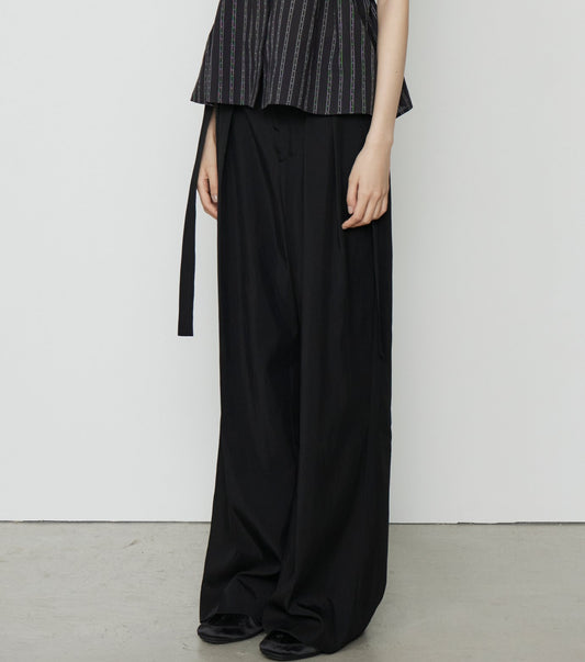 Wide Leg Tuck Pants