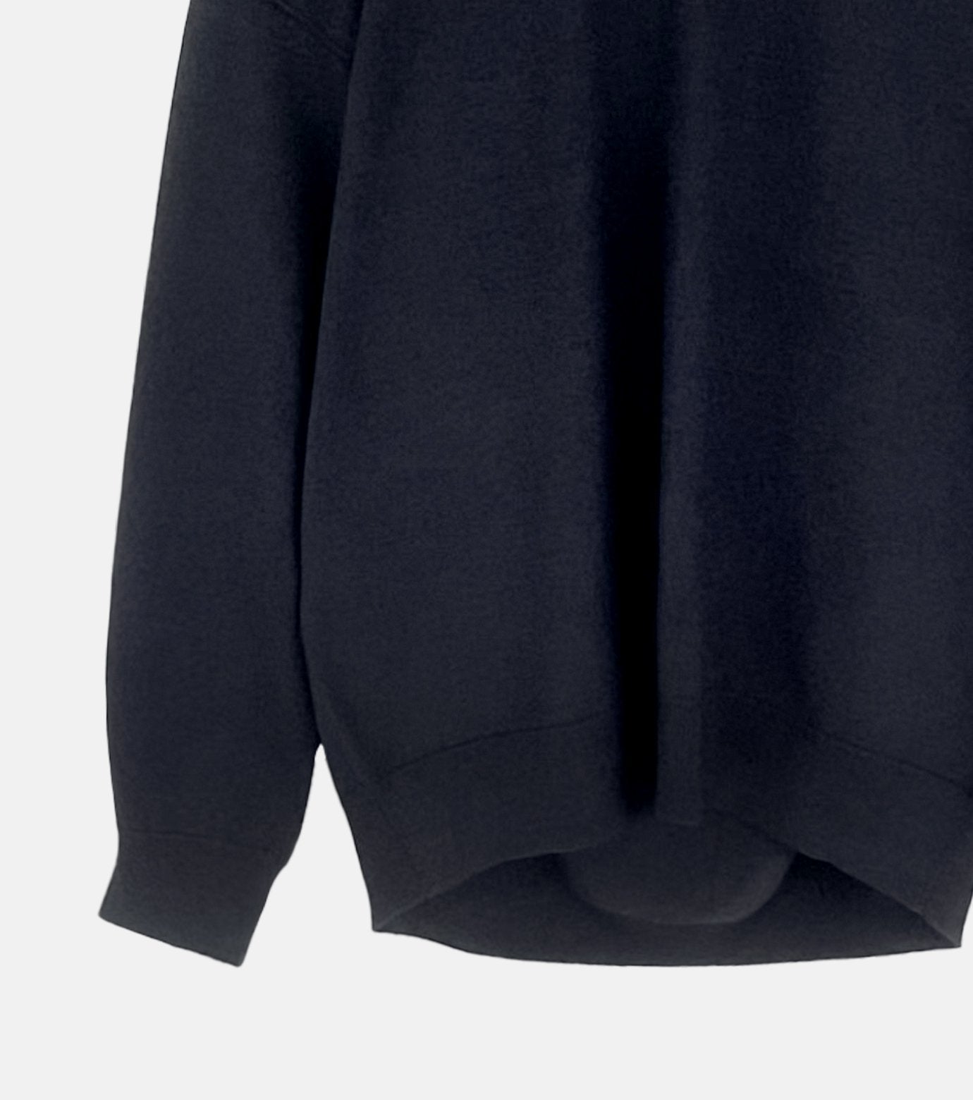 Flat-Cut Pullover