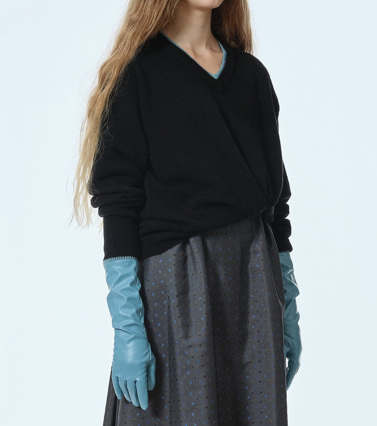 Contrast Collar V-Neck Pullover