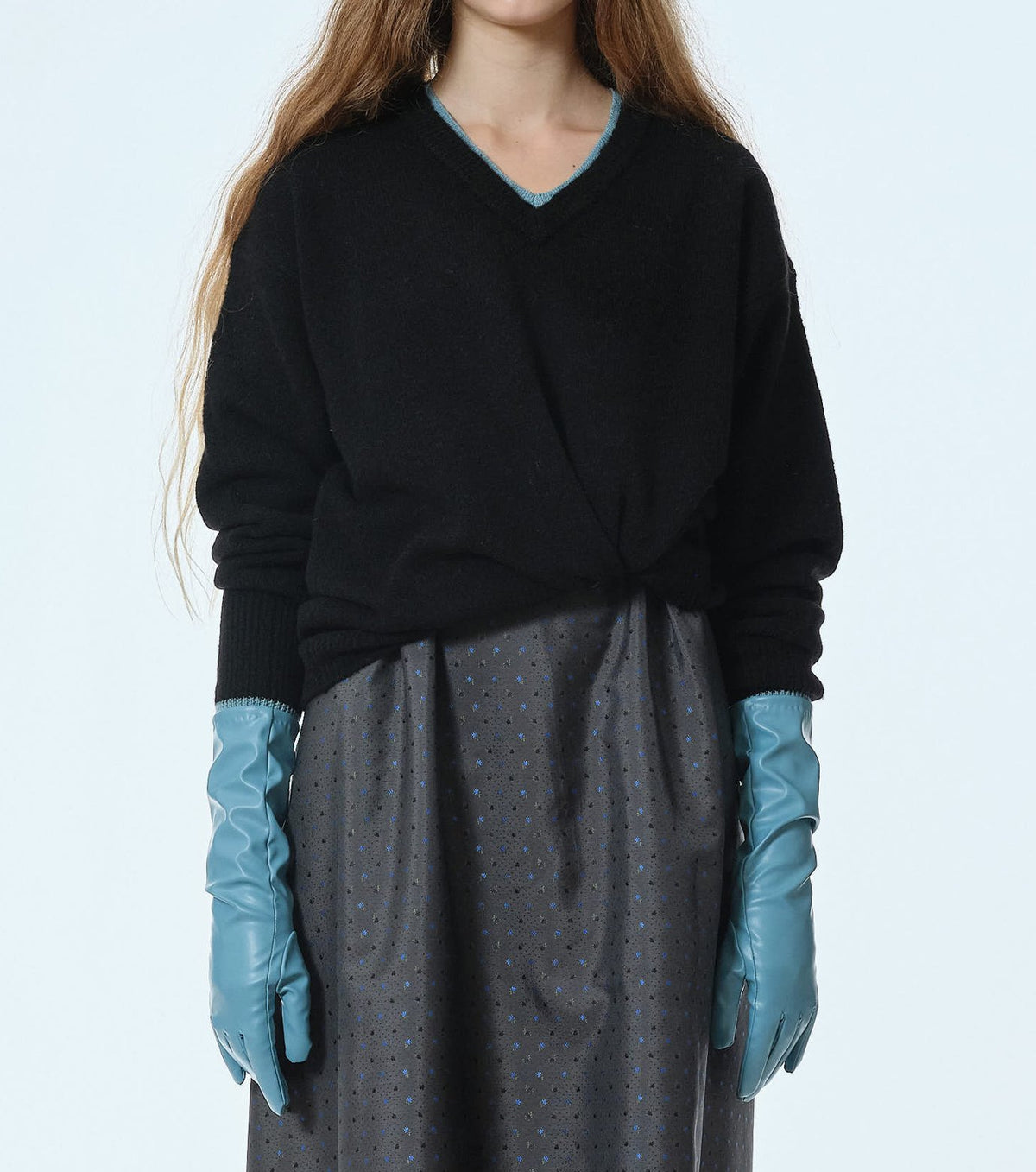 Contrast Collar V-Neck Pullover