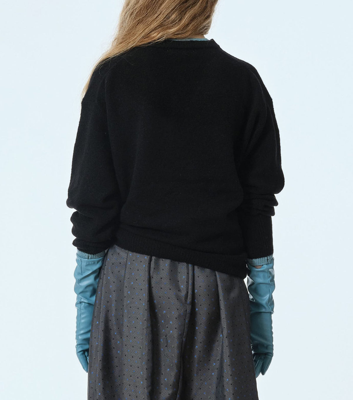 Contrast Collar V-Neck Pullover